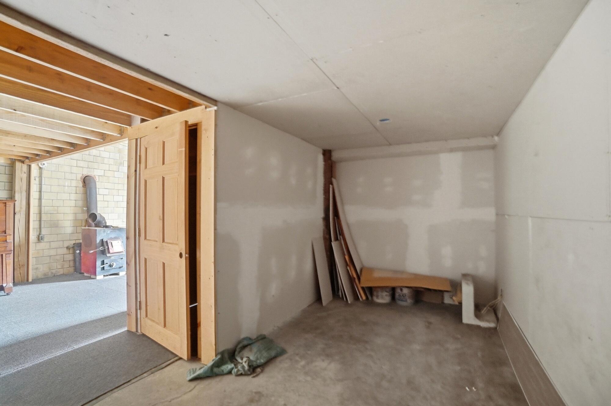 1125 Roberts Mill Road, London, Ohio 43140