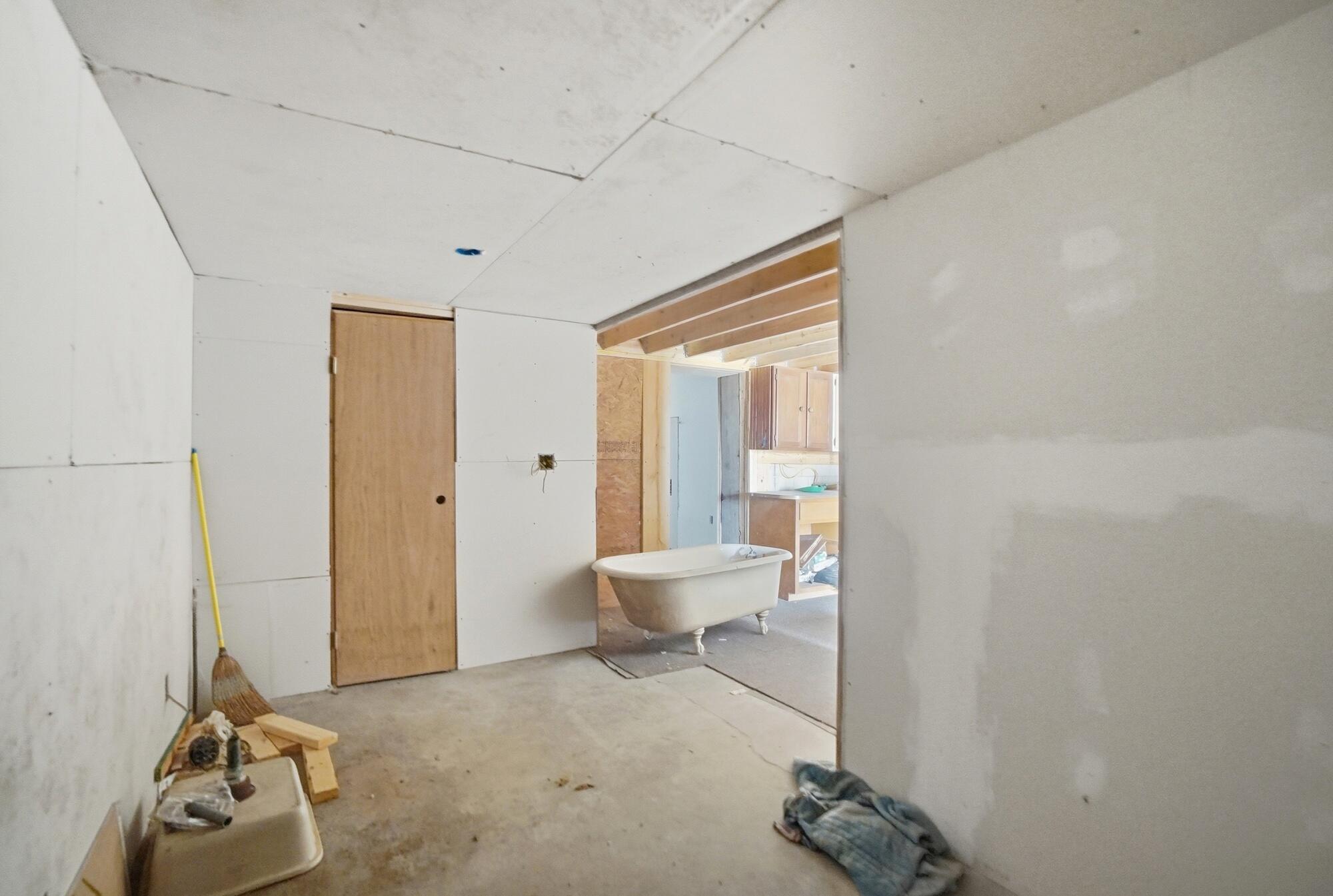 1125 Roberts Mill Road, London, Ohio 43140