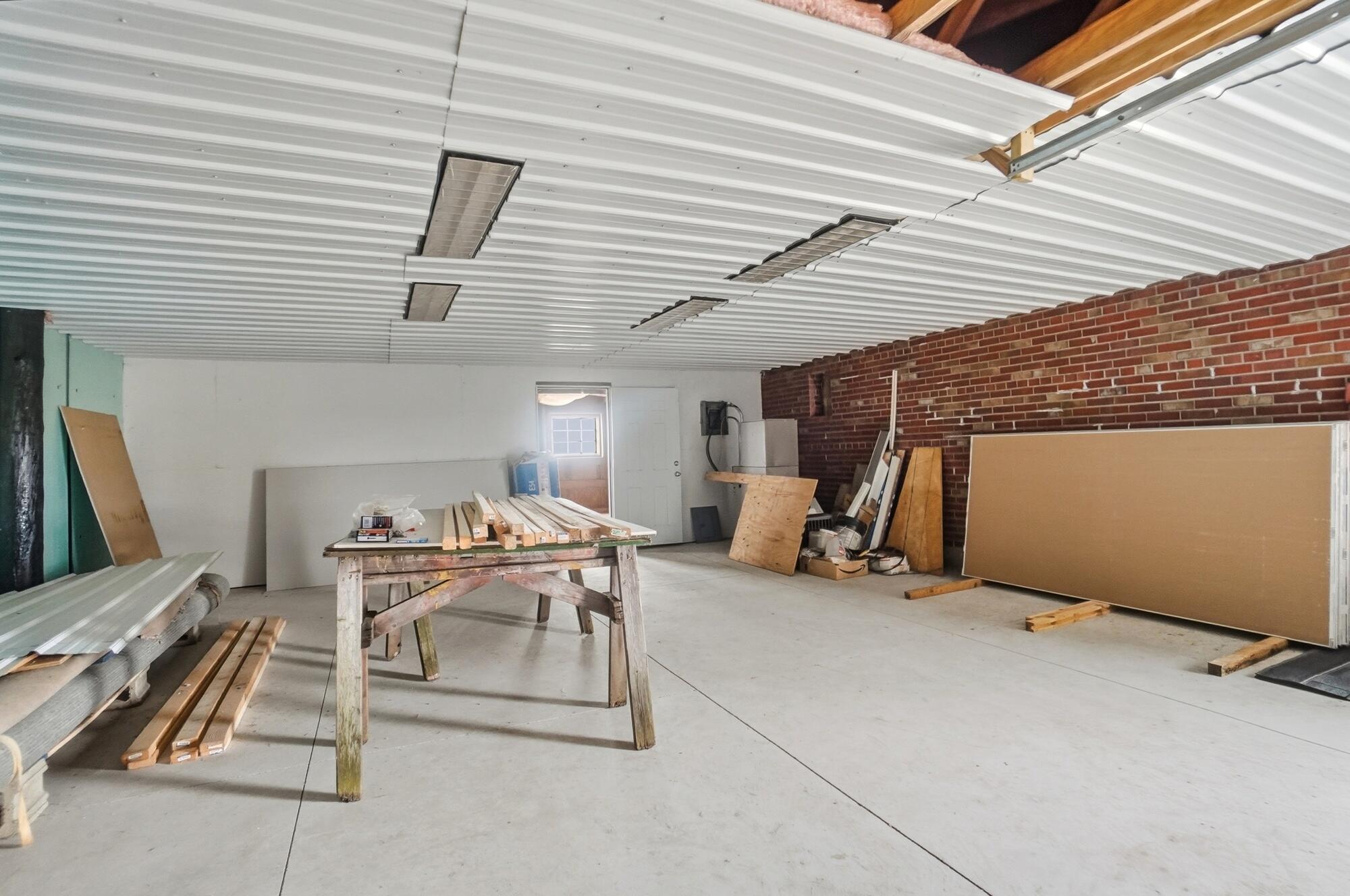 1125 Roberts Mill Road, London, Ohio 43140