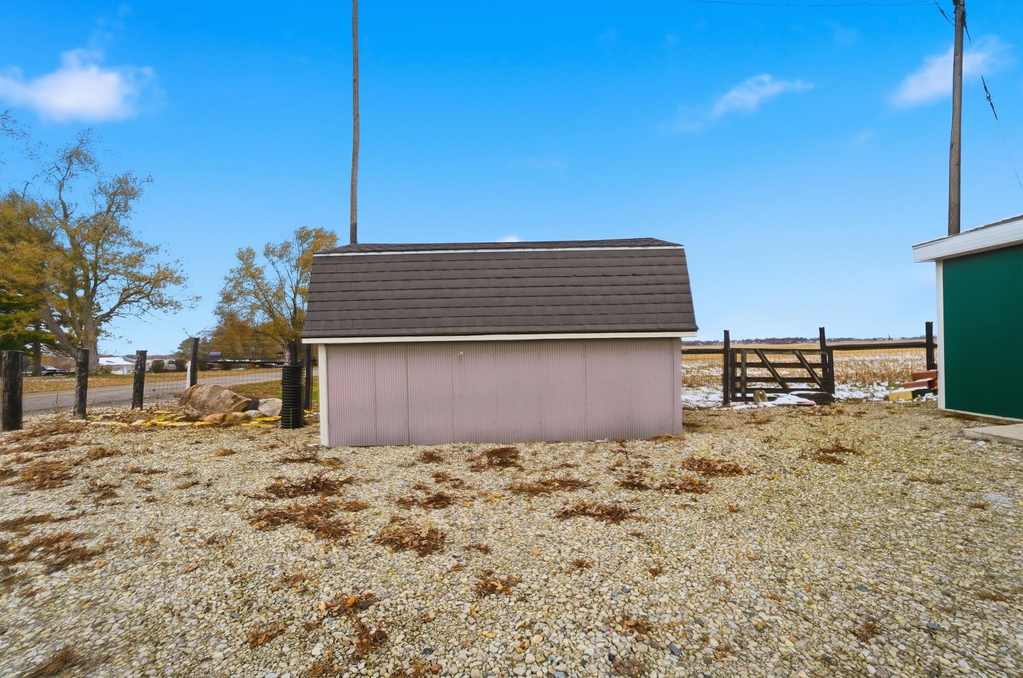 1125 Roberts Mill Road, London, Ohio 43140