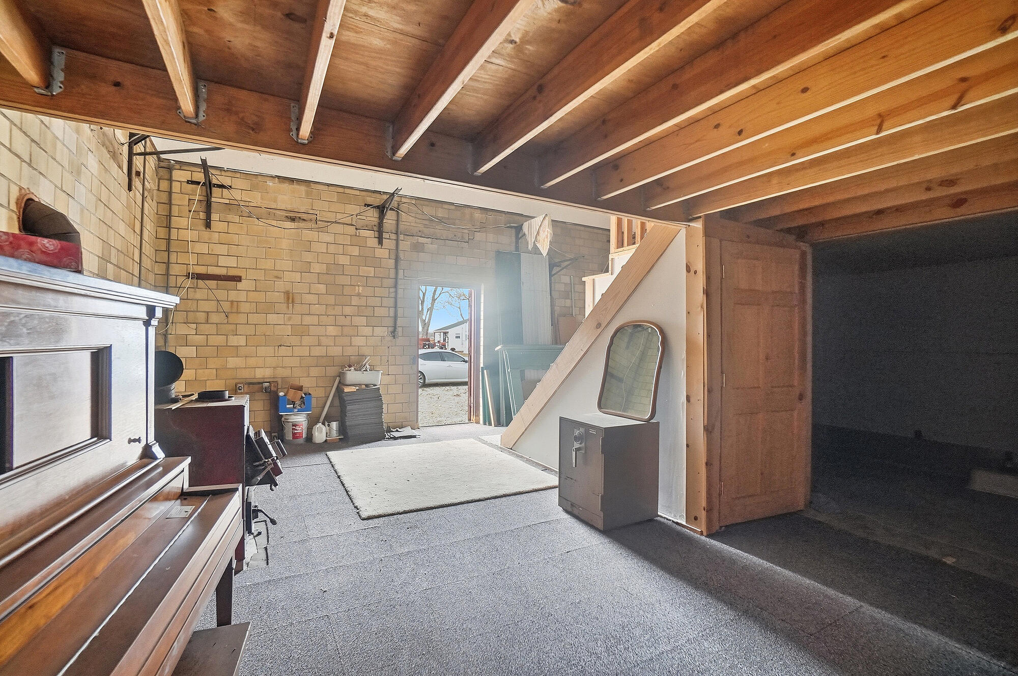 1125 Roberts Mill Road, London, Ohio 43140