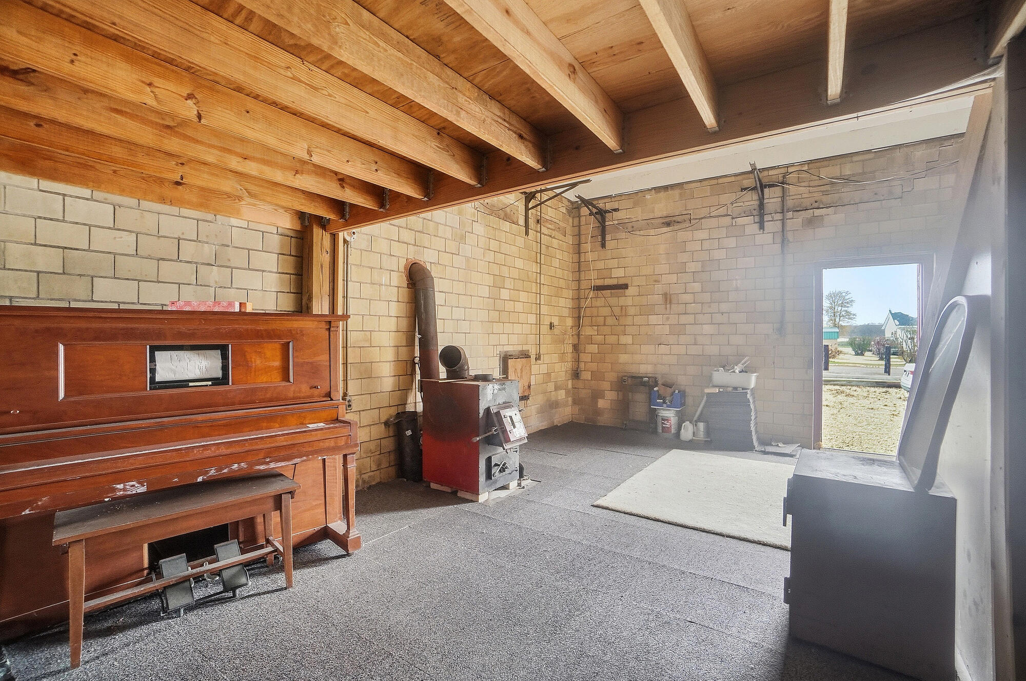 1125 Roberts Mill Road, London, Ohio 43140