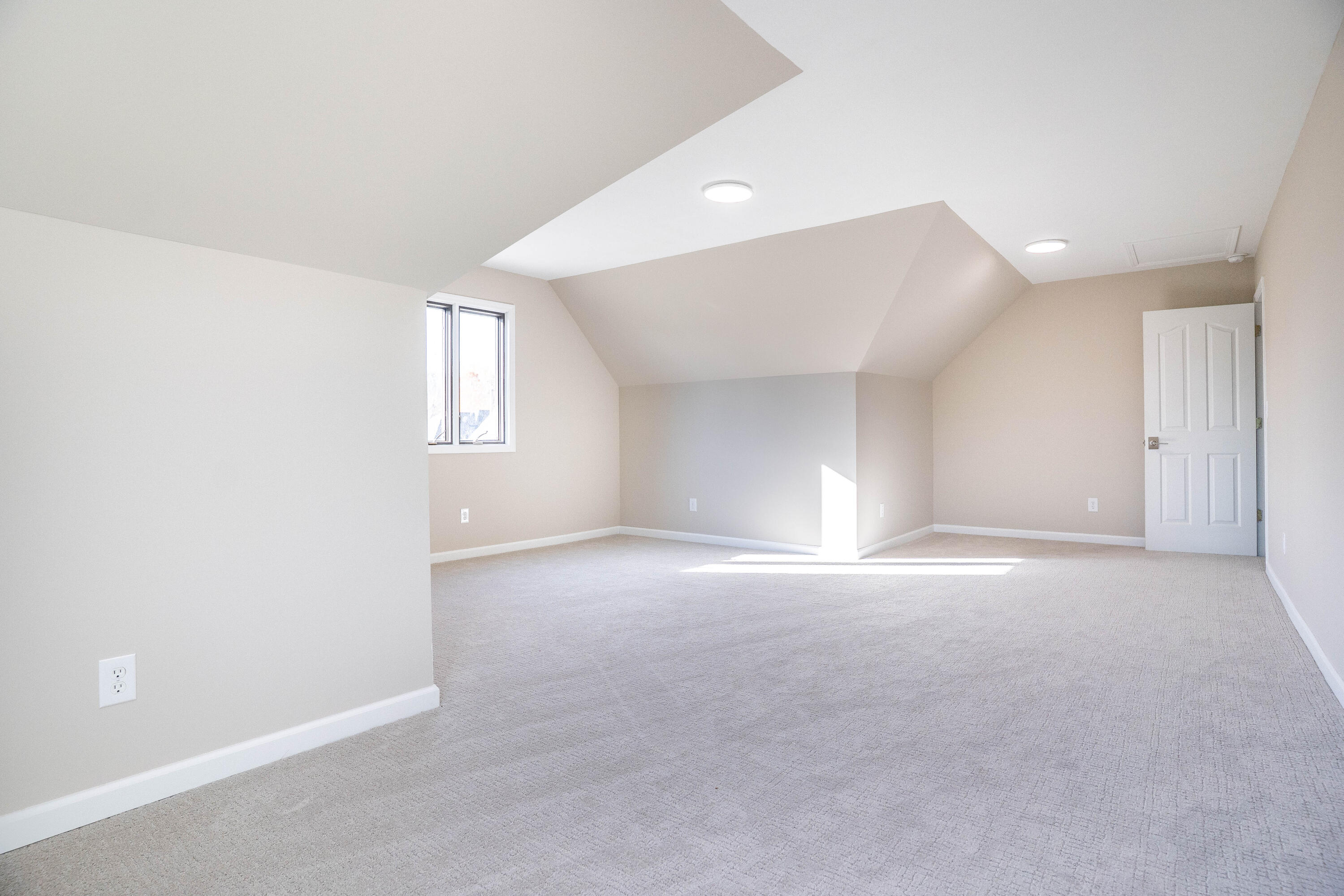 2355 Worthington Drive, Troy, Ohio 45373