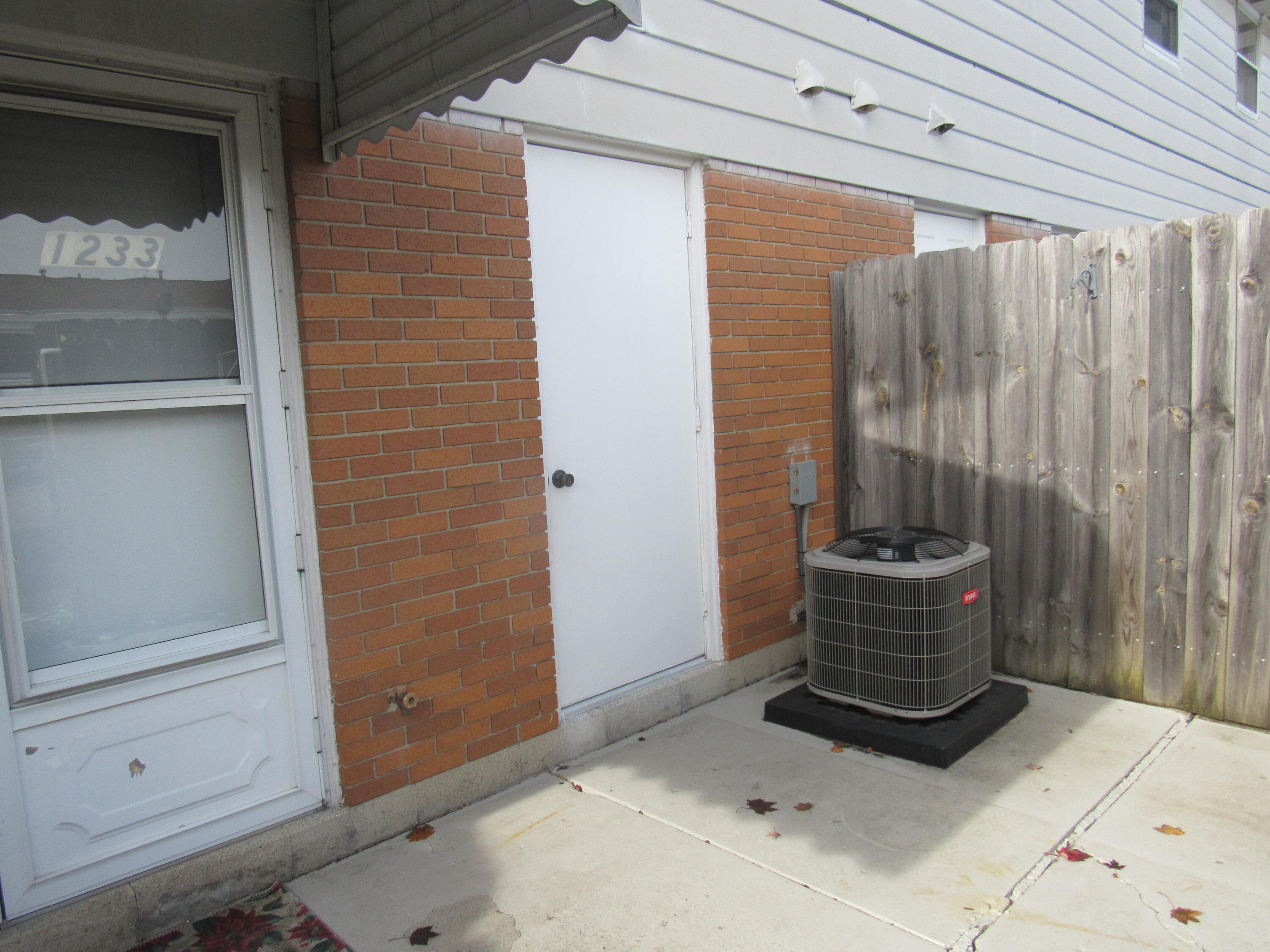 1233 Vester Avenue, Springfield, Ohio 45503