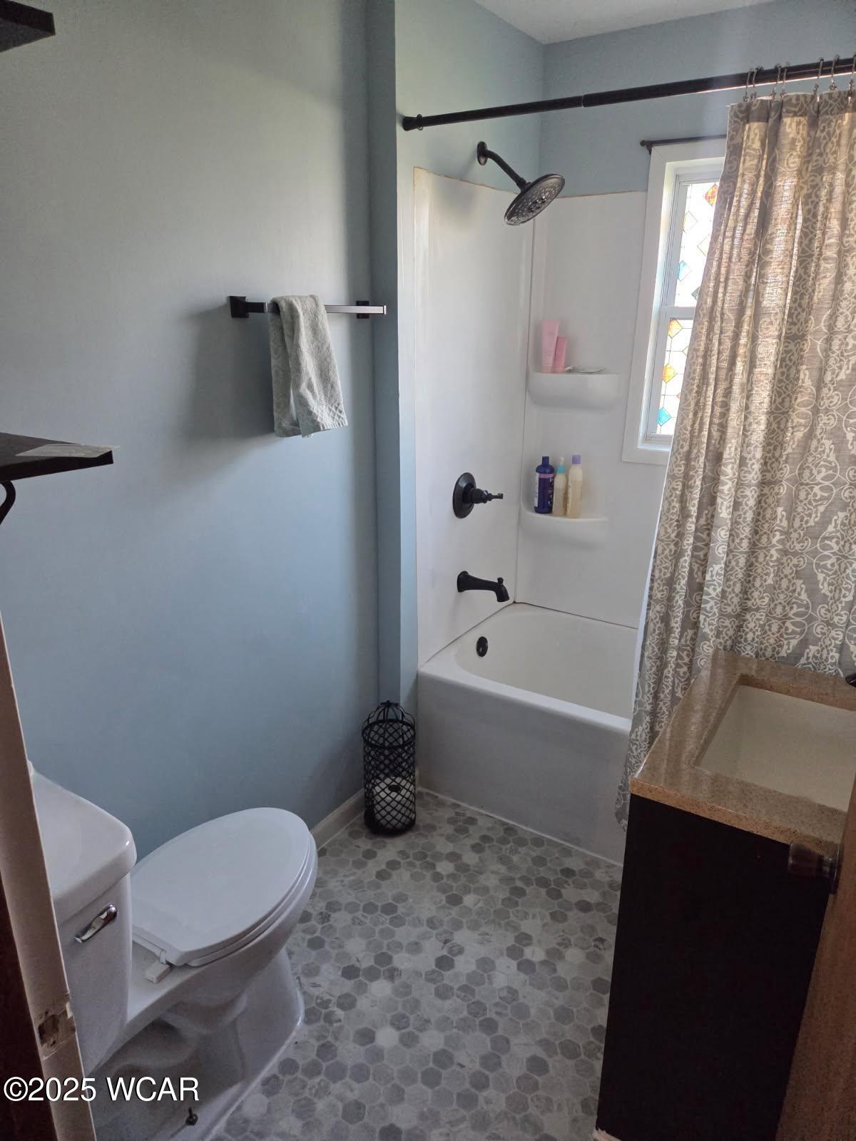 128 North Avenue, Ada, Ohio