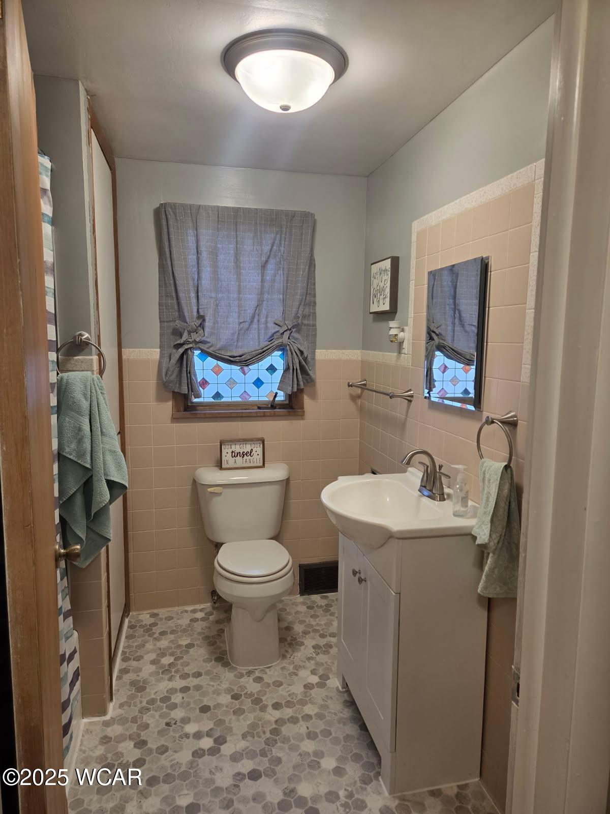 128 North Avenue, Ada, Ohio