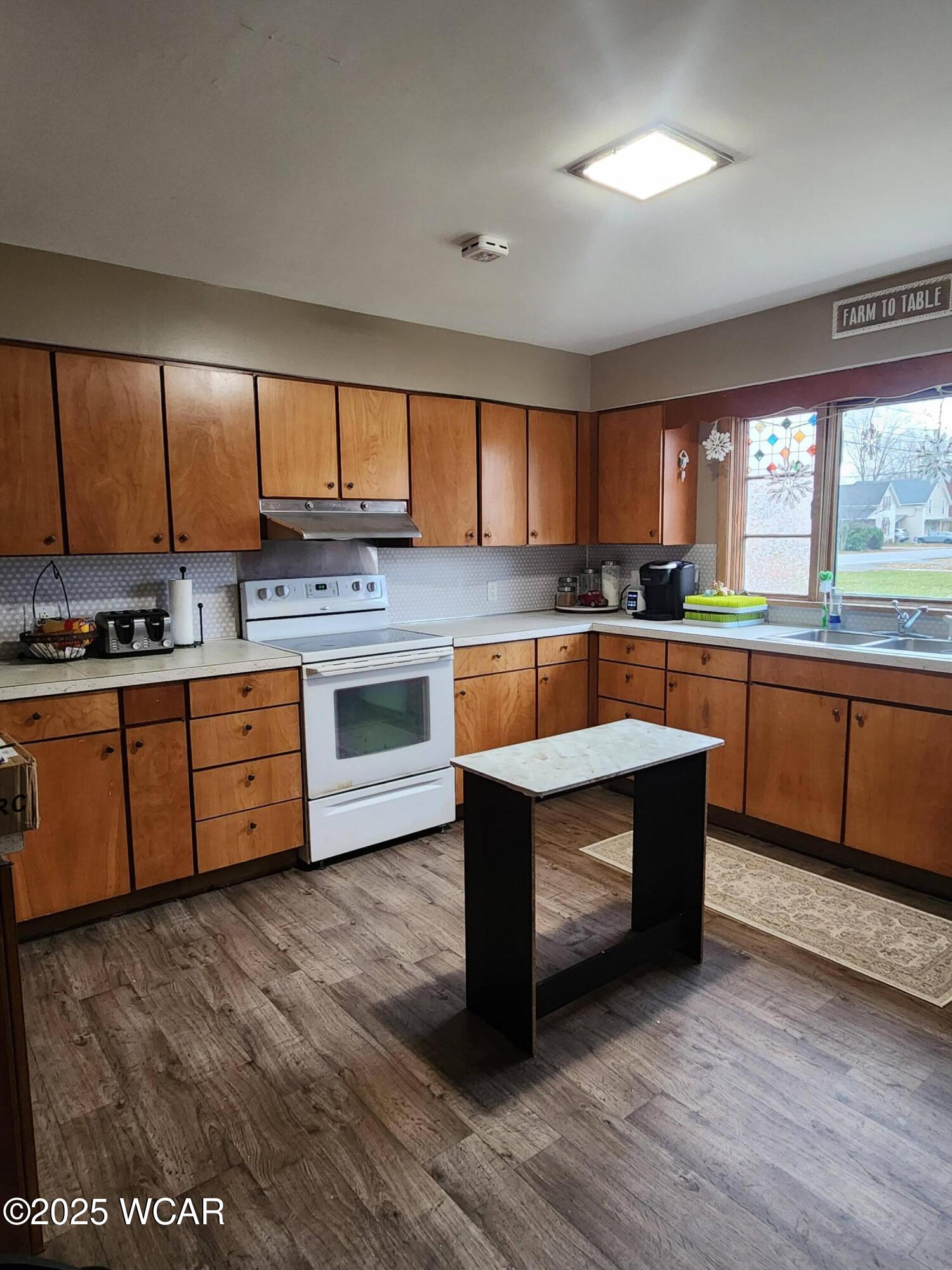 128 North Avenue, Ada, Ohio