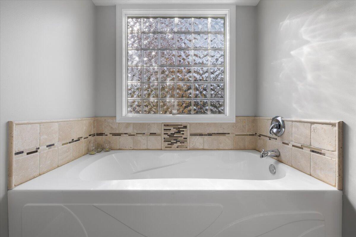 2600 Meadowpoint Drive, Troy, Ohio 45373