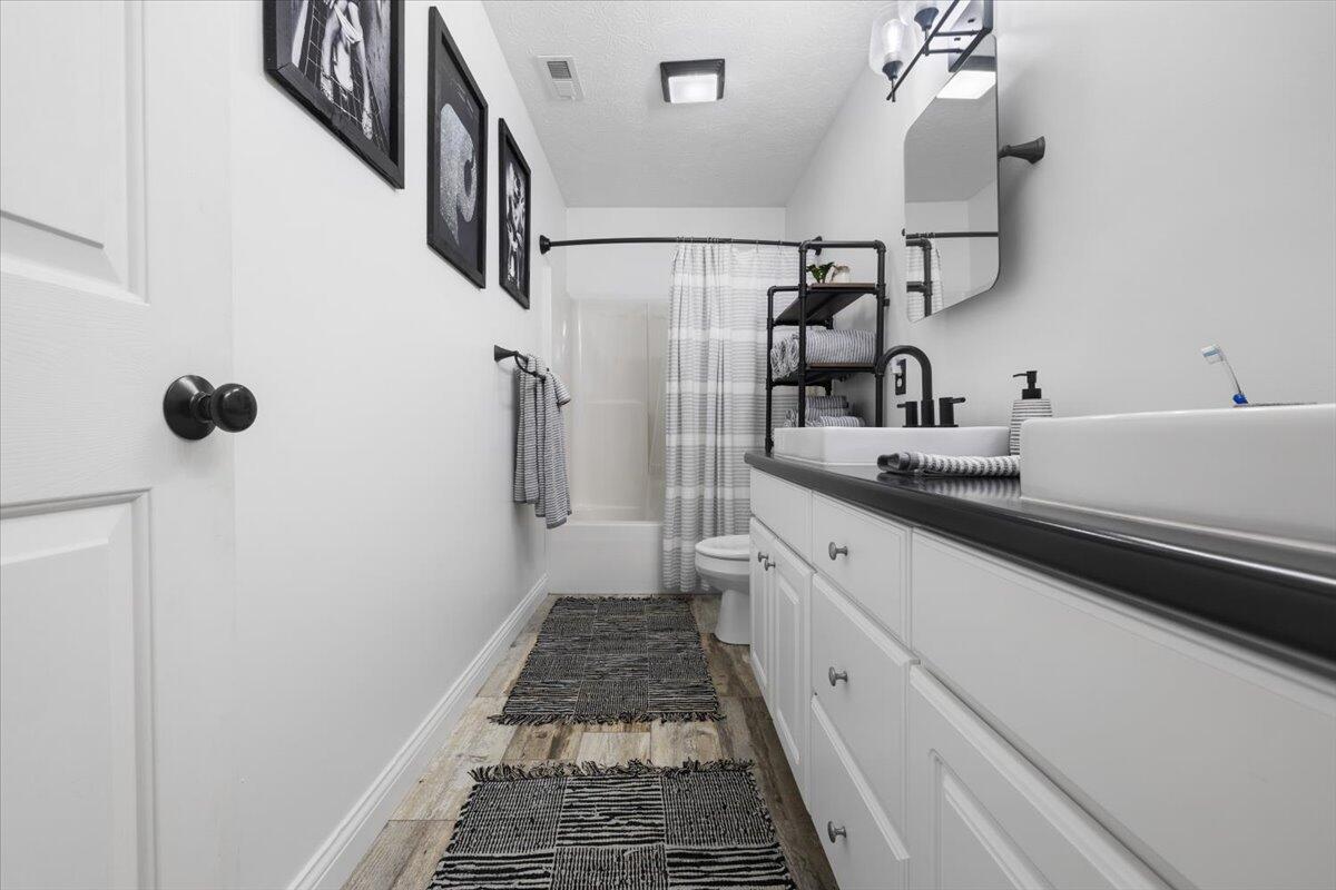 2600 Meadowpoint Drive, Troy, Ohio 45373