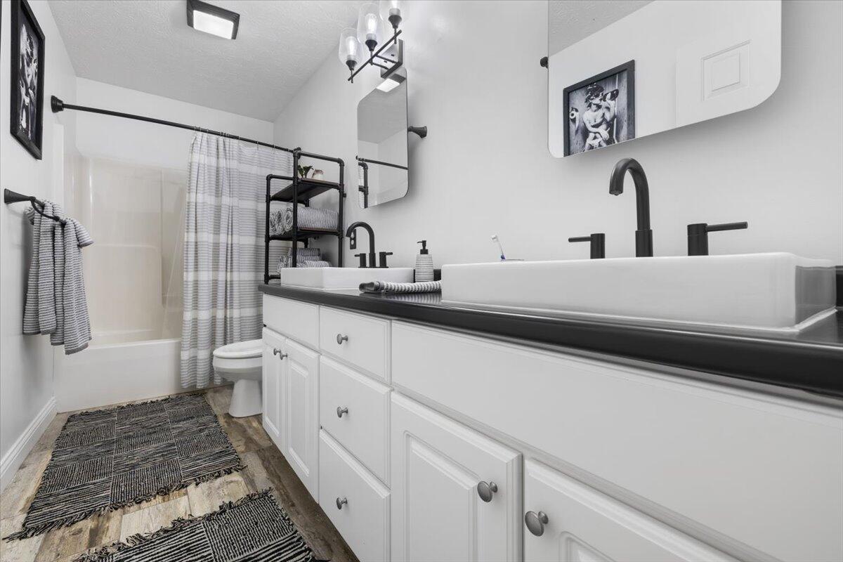 2600 Meadowpoint Drive, Troy, Ohio 45373