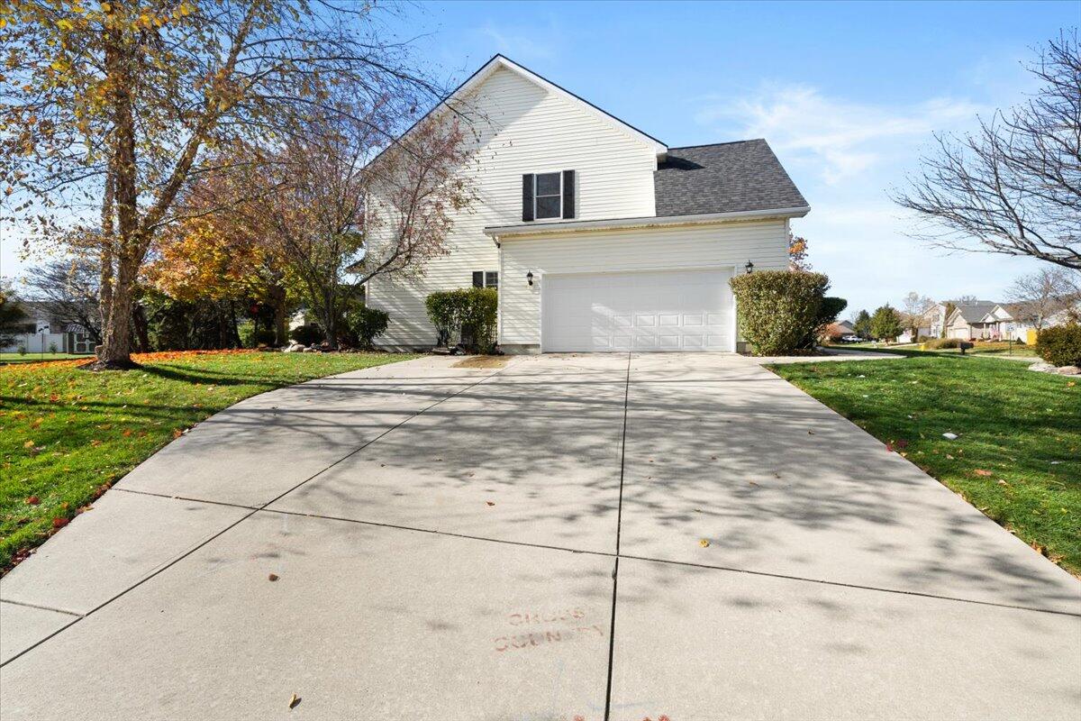 2600 Meadowpoint Drive, Troy, Ohio 45373