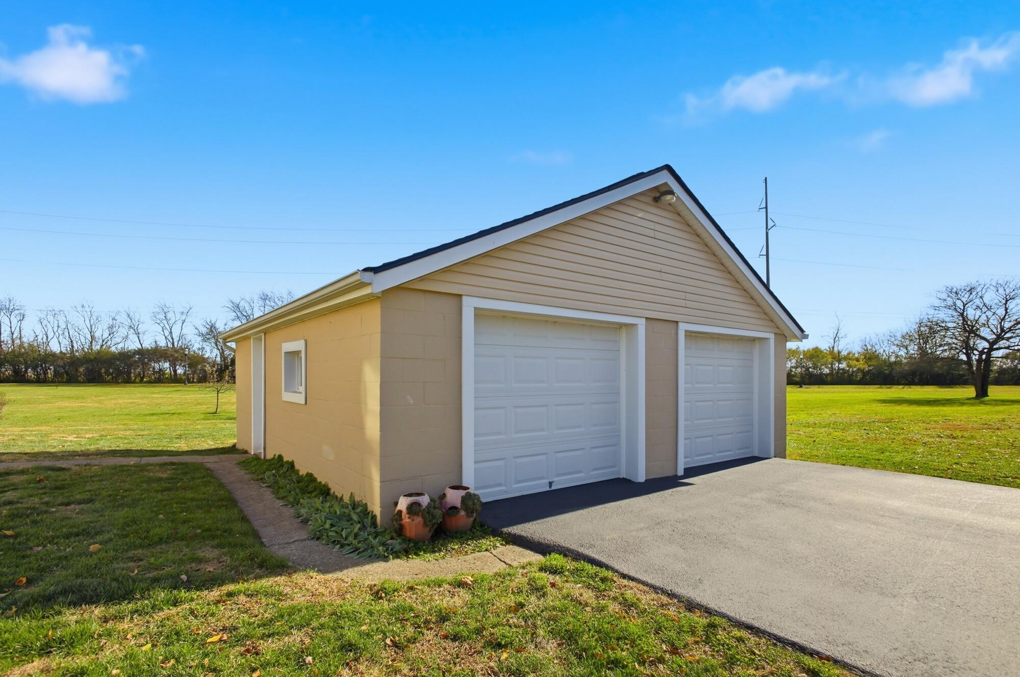 319 Jamestown Road, South Charleston, Ohio 45368