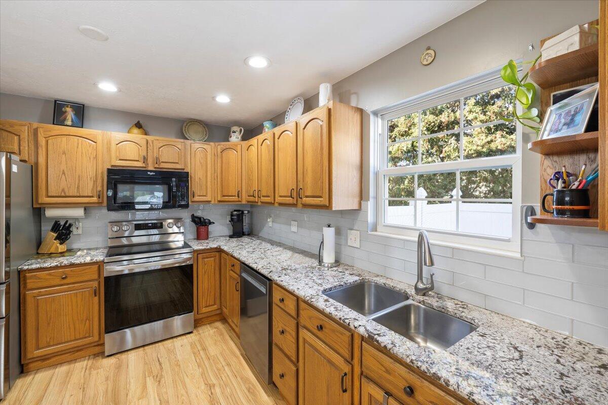 505 Deerwood Drive, Piqua, Ohio 45356