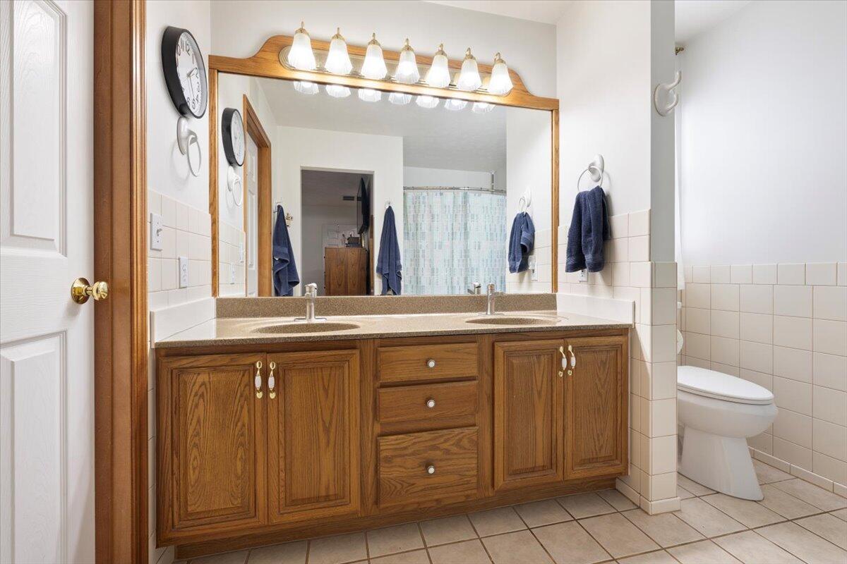 505 Deerwood Drive, Piqua, Ohio 45356