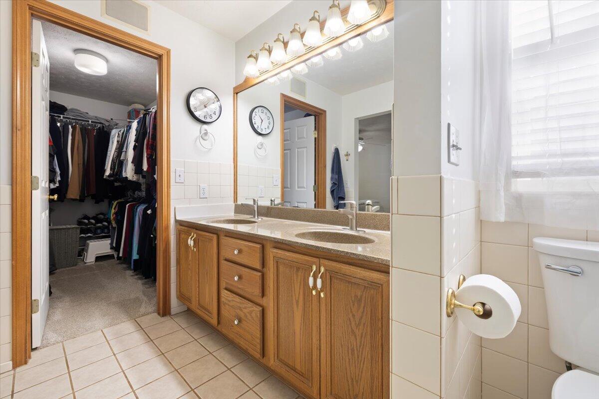 505 Deerwood Drive, Piqua, Ohio 45356