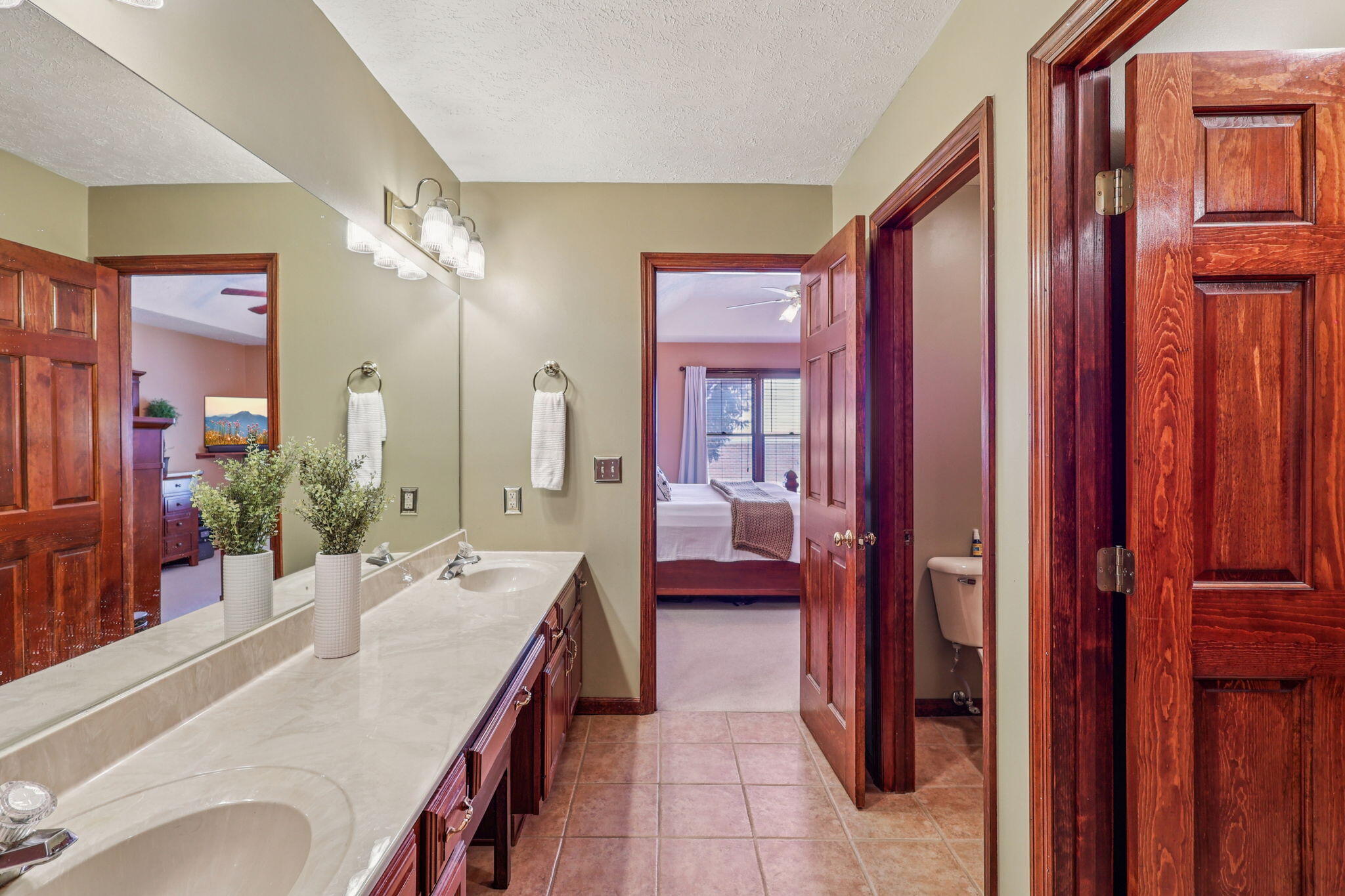 915 Winston Lane, Tipp City, Ohio 45371