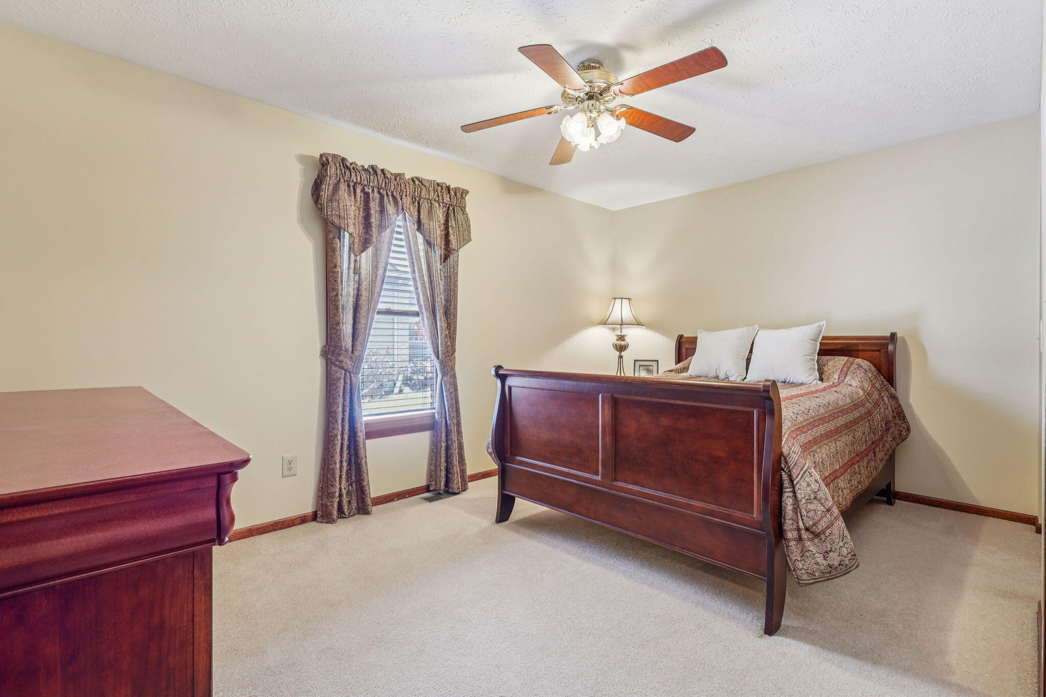 915 Winston Lane, Tipp City, Ohio 45371