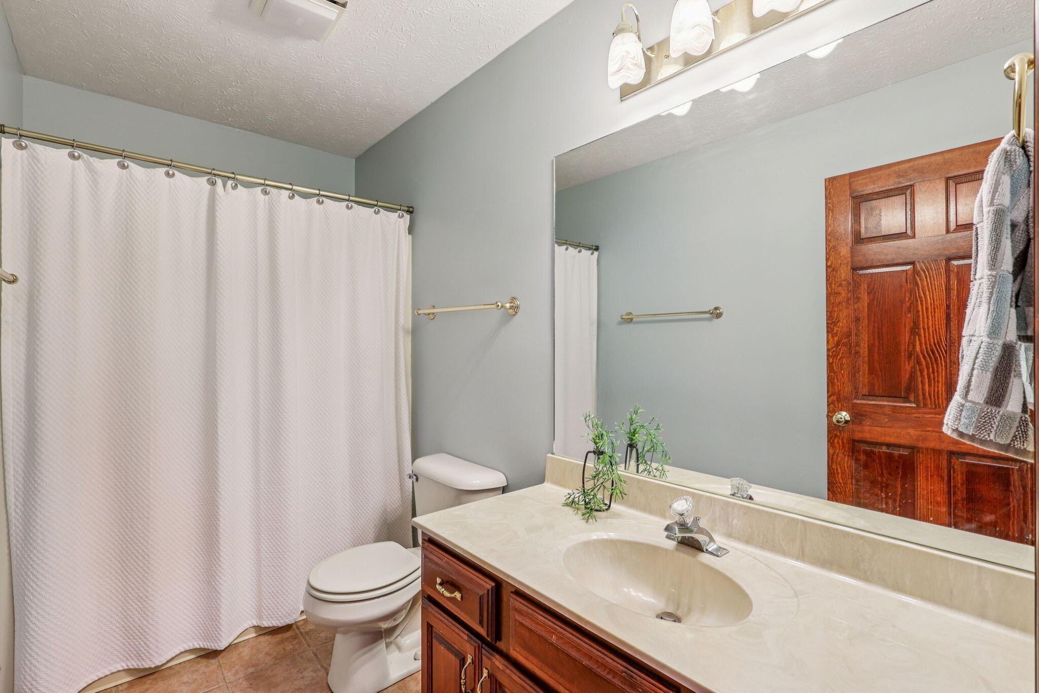 915 Winston Lane, Tipp City, Ohio 45371