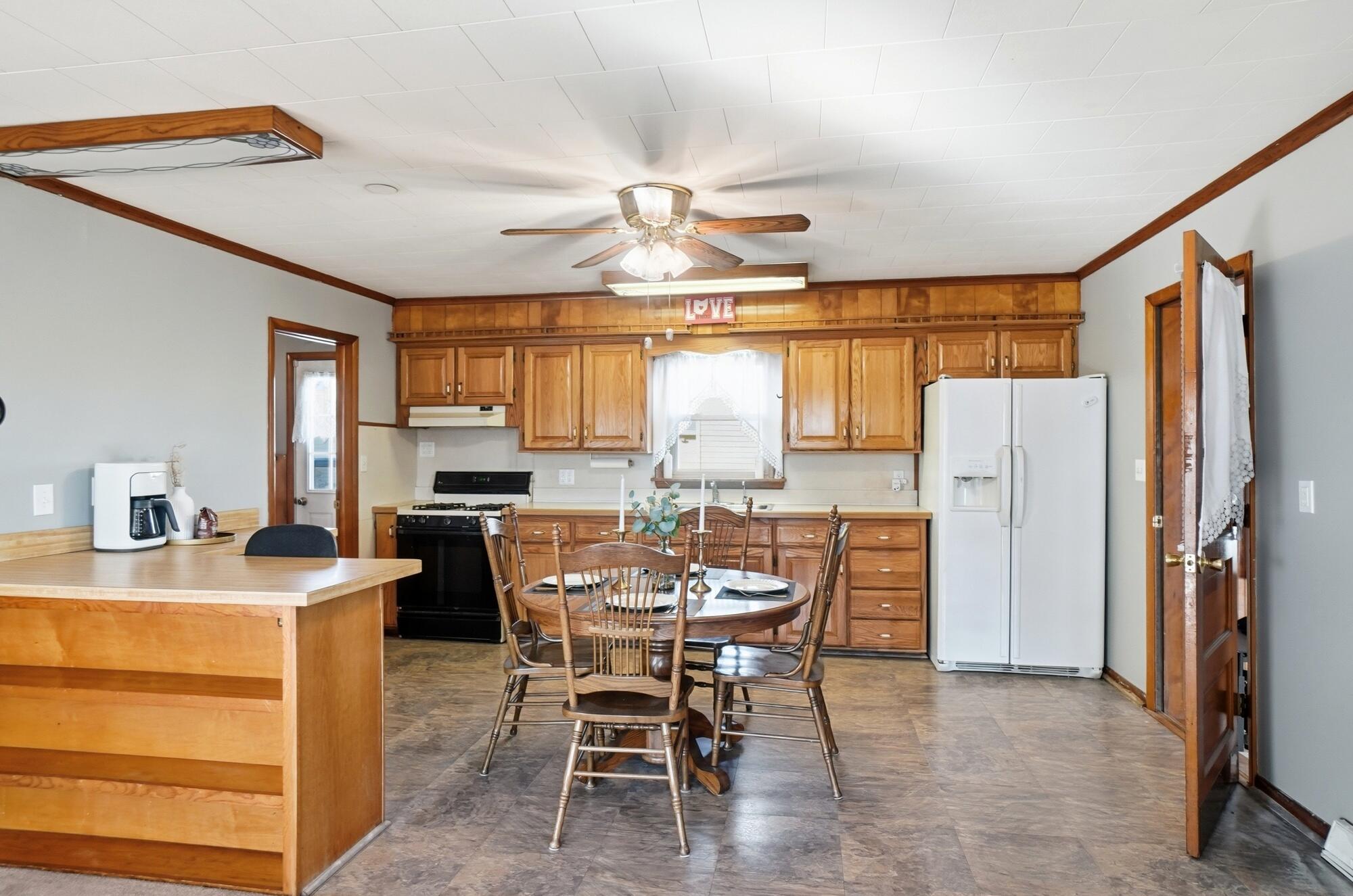 8990 Crescent Street, Lakeview, Ohio 43331