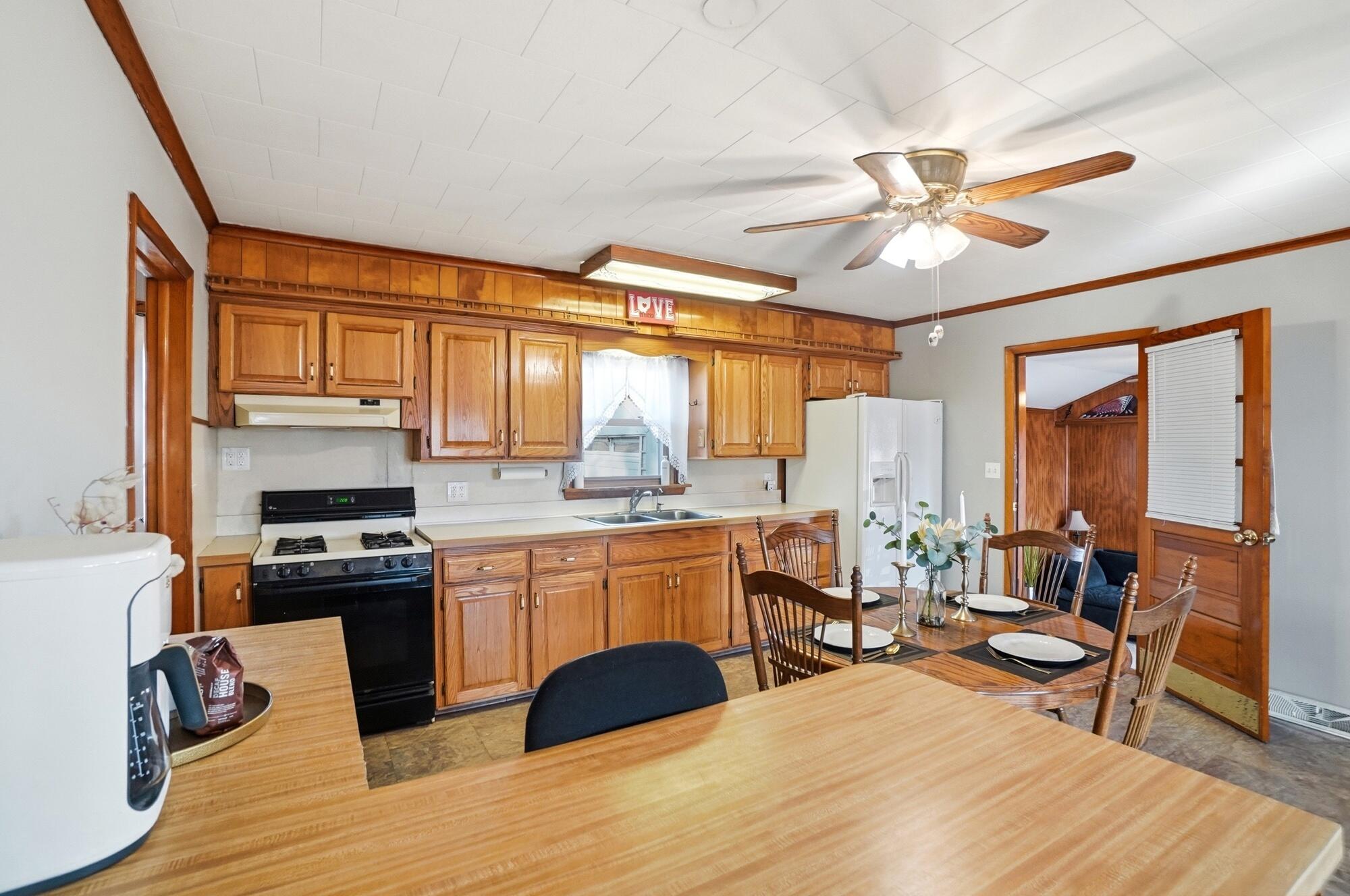 8990 Crescent Street, Lakeview, Ohio 43331