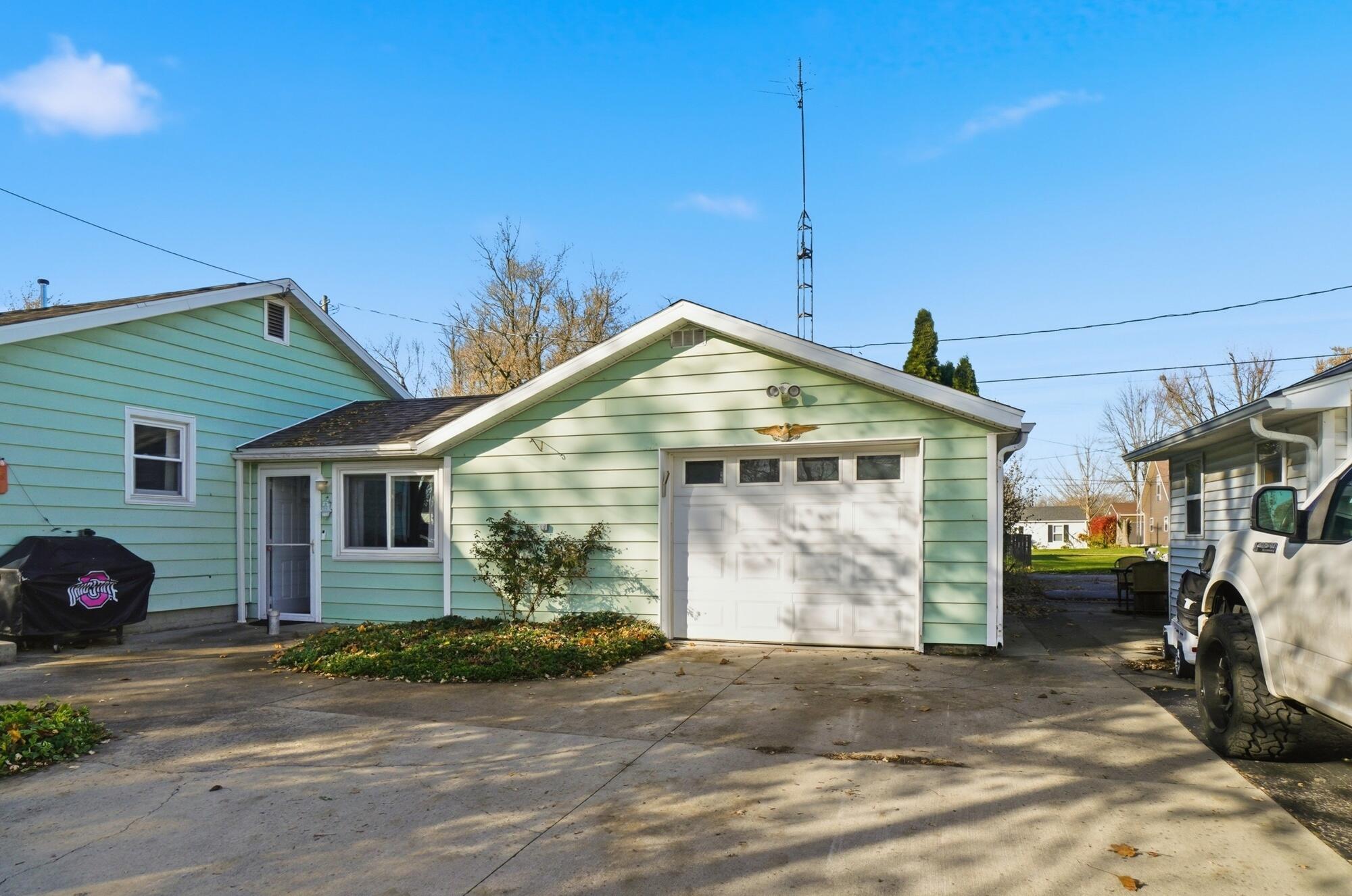 8990 Crescent Street, Lakeview, Ohio 43331