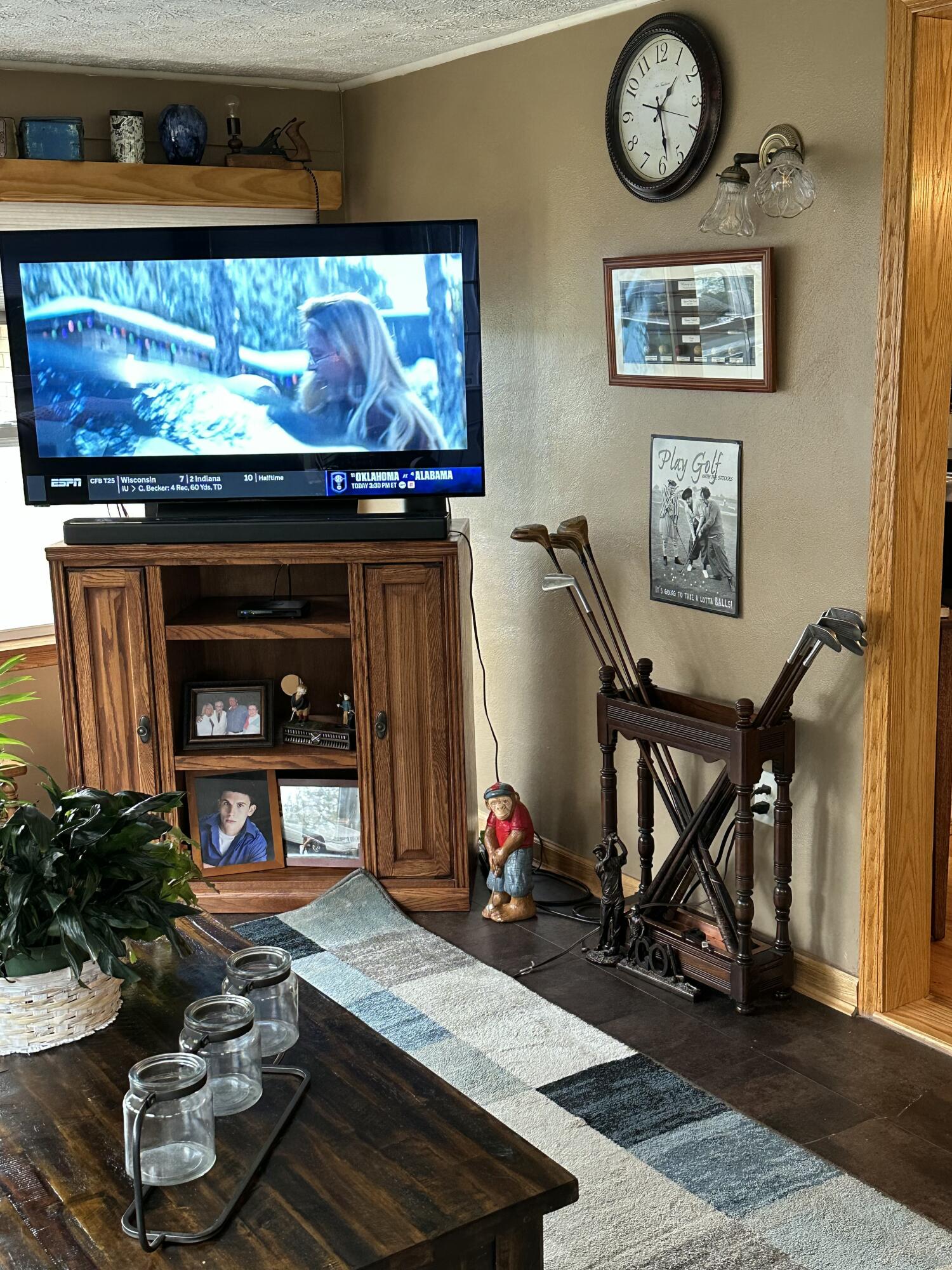 2434 Burnett Rd Road, Springfield, Ohio 45505