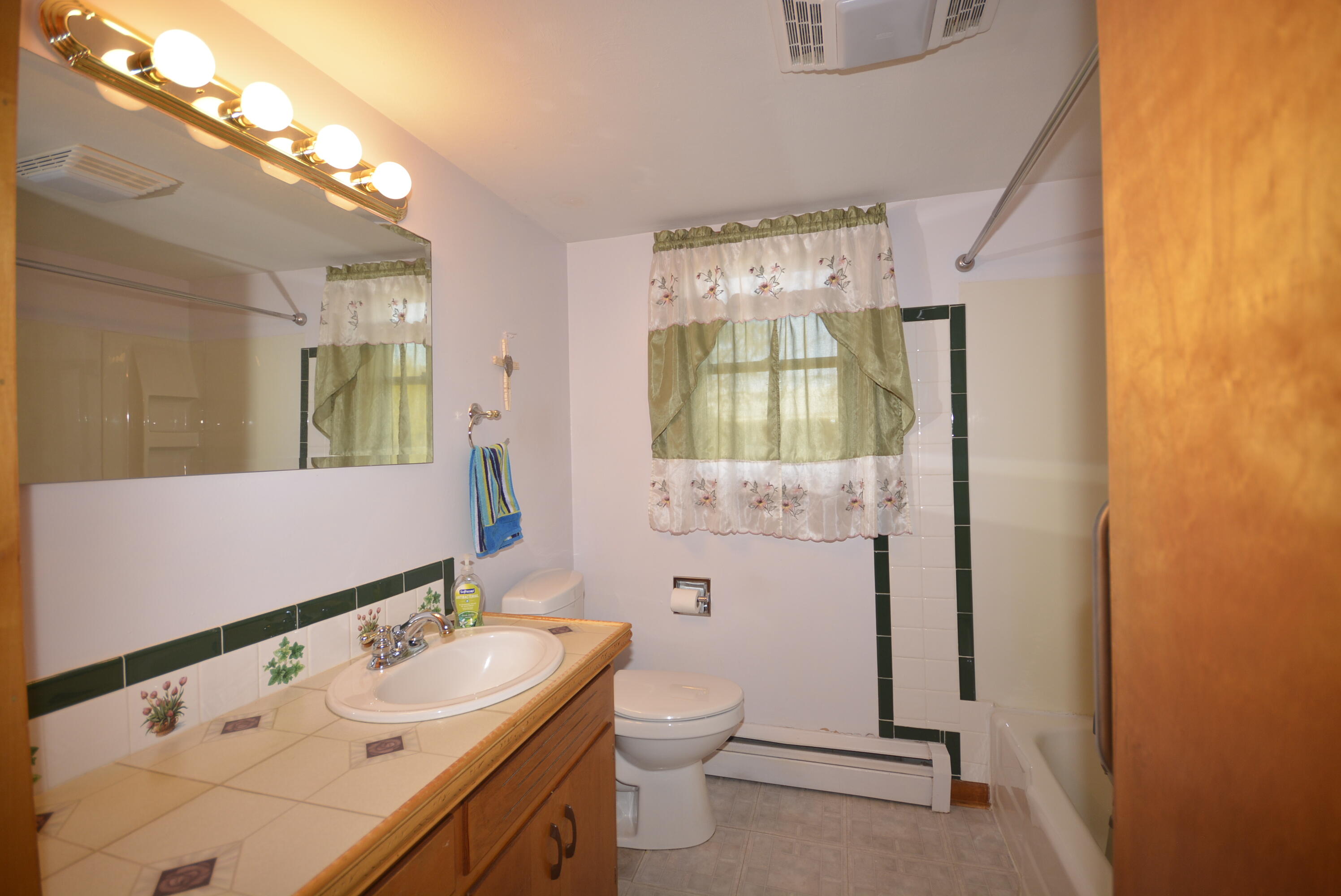 406 James Street, Jackson Center, Ohio 45334