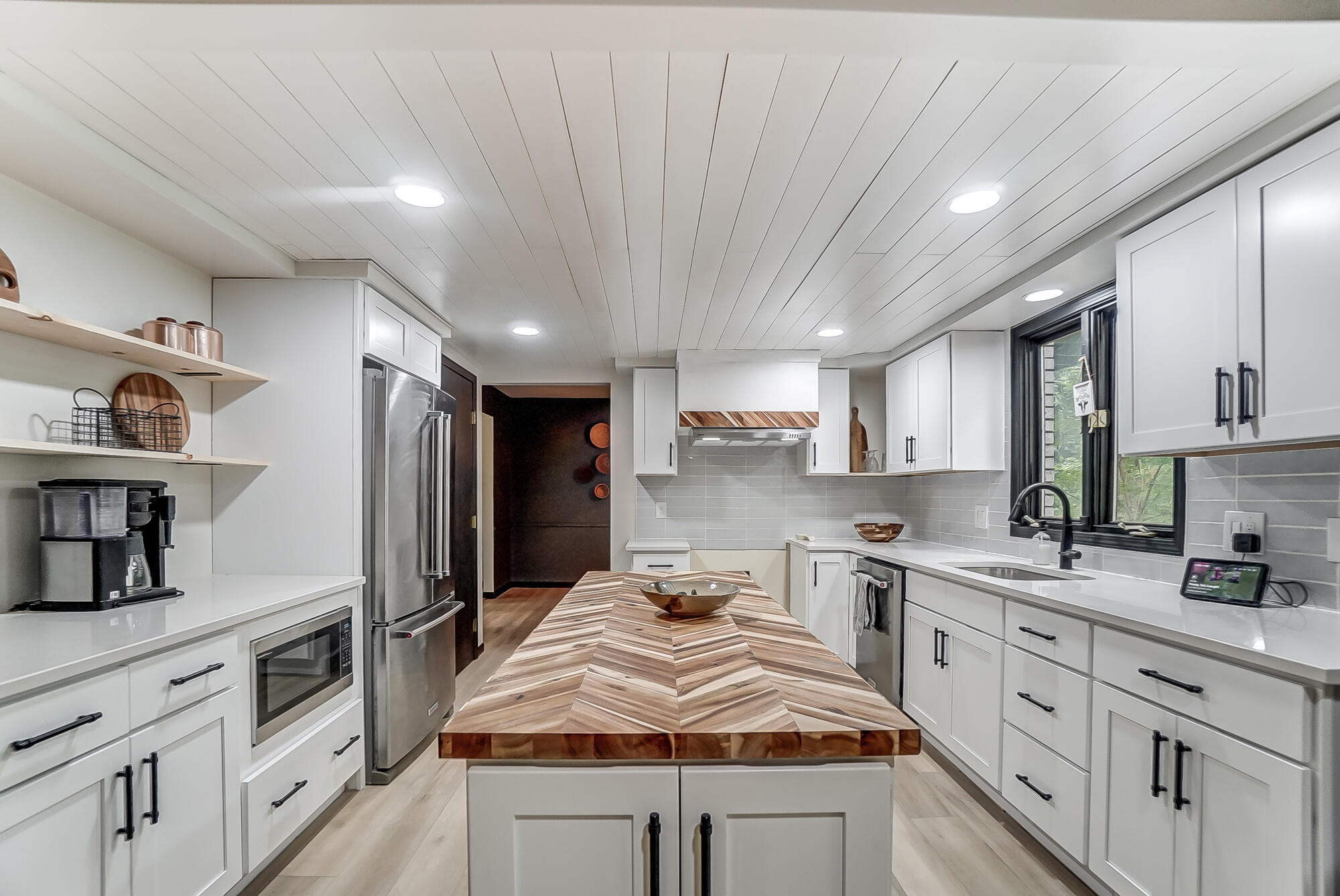 22284 State Route 198, Wapakoneta, Ohio 45895