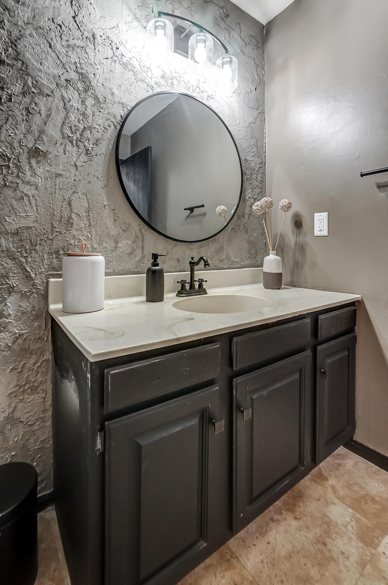 22284 State Route 198, Wapakoneta, Ohio 45895