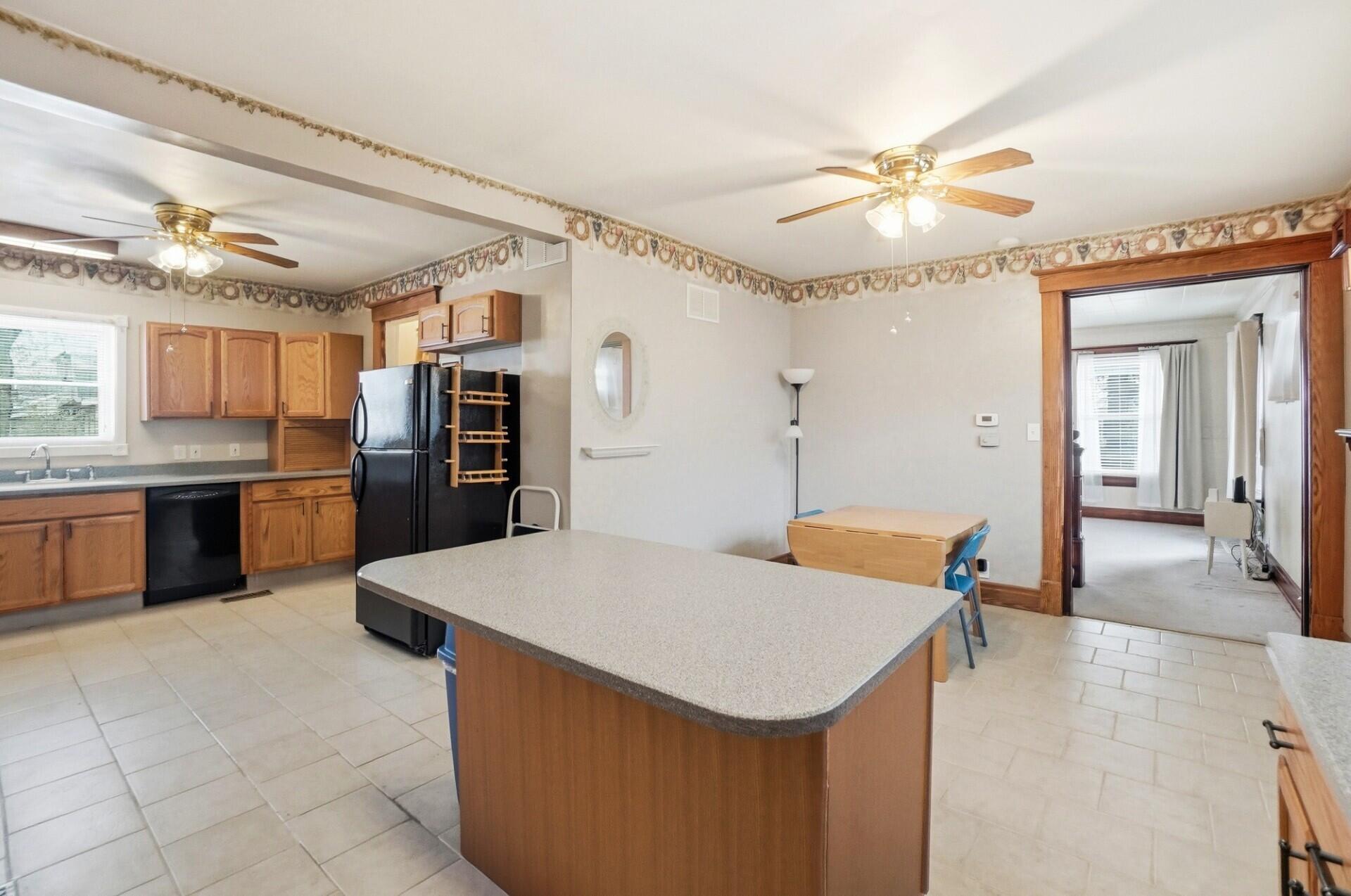 735 Main Street, Lima, Ohio 45801