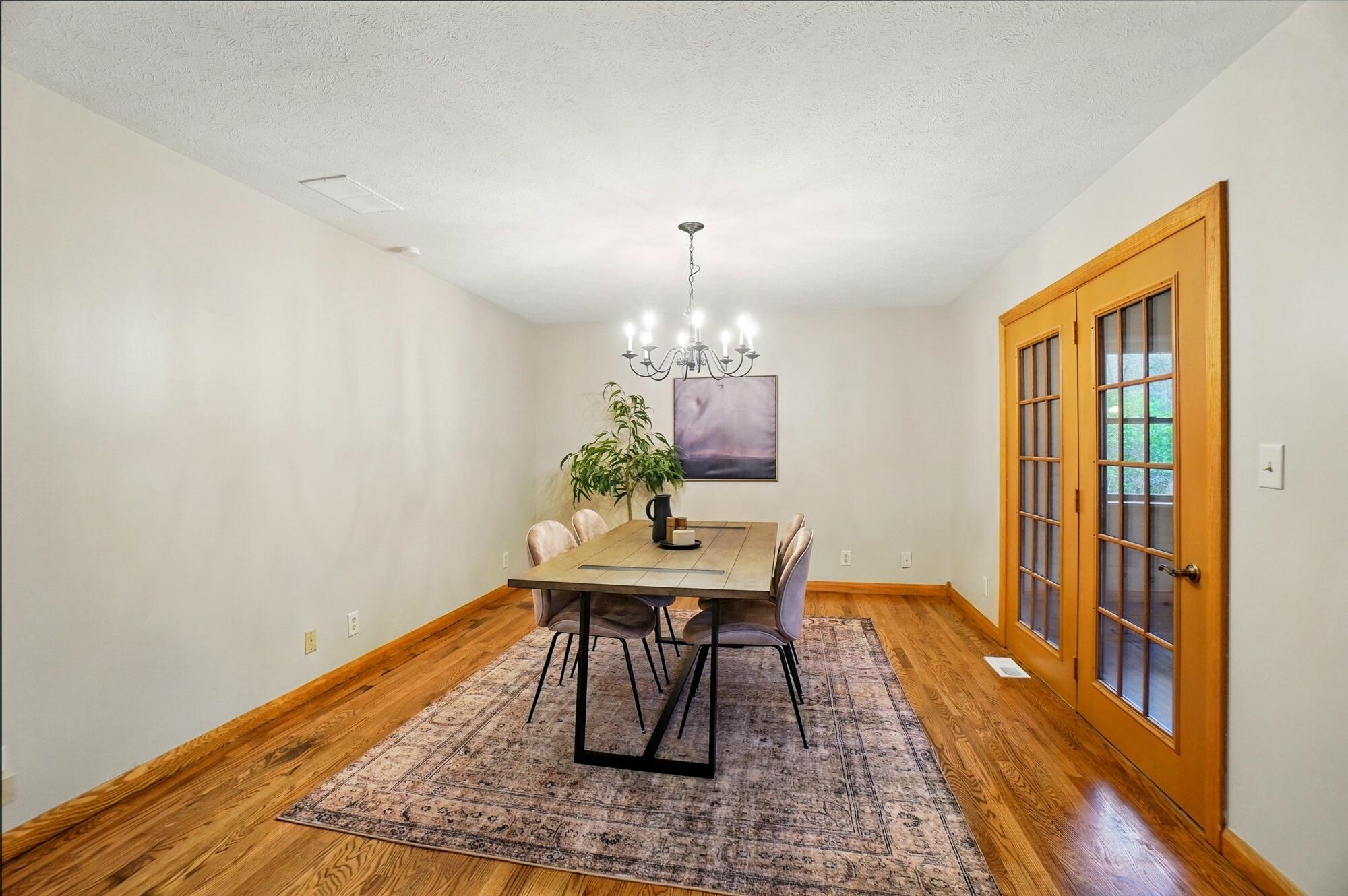 81 Country Road, Urbana, Ohio 43078