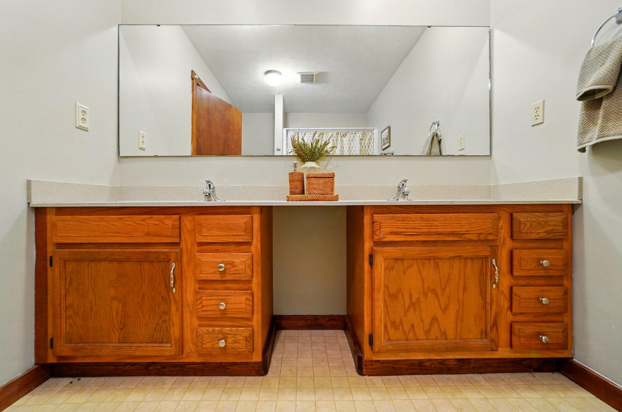 81 Country Road, Urbana, Ohio 43078