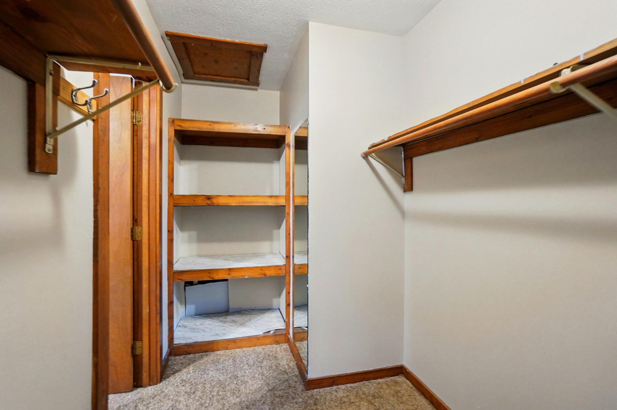 81 Country Road, Urbana, Ohio 43078