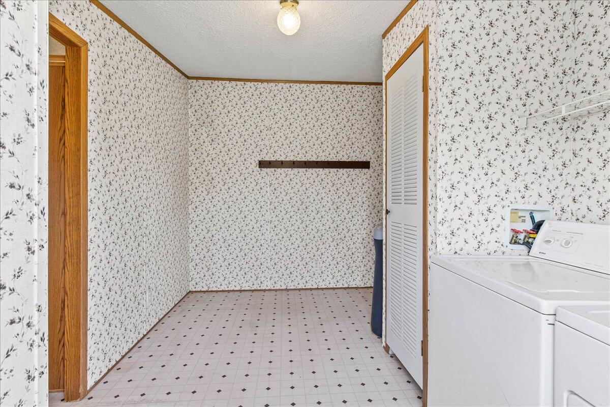 4921 Hawk Road, Mechanicsburg, Ohio 43044