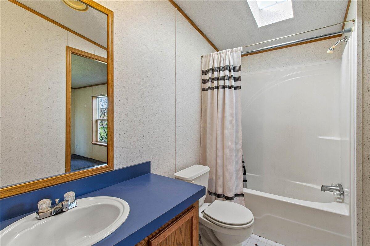 4921 Hawk Road, Mechanicsburg, Ohio 43044