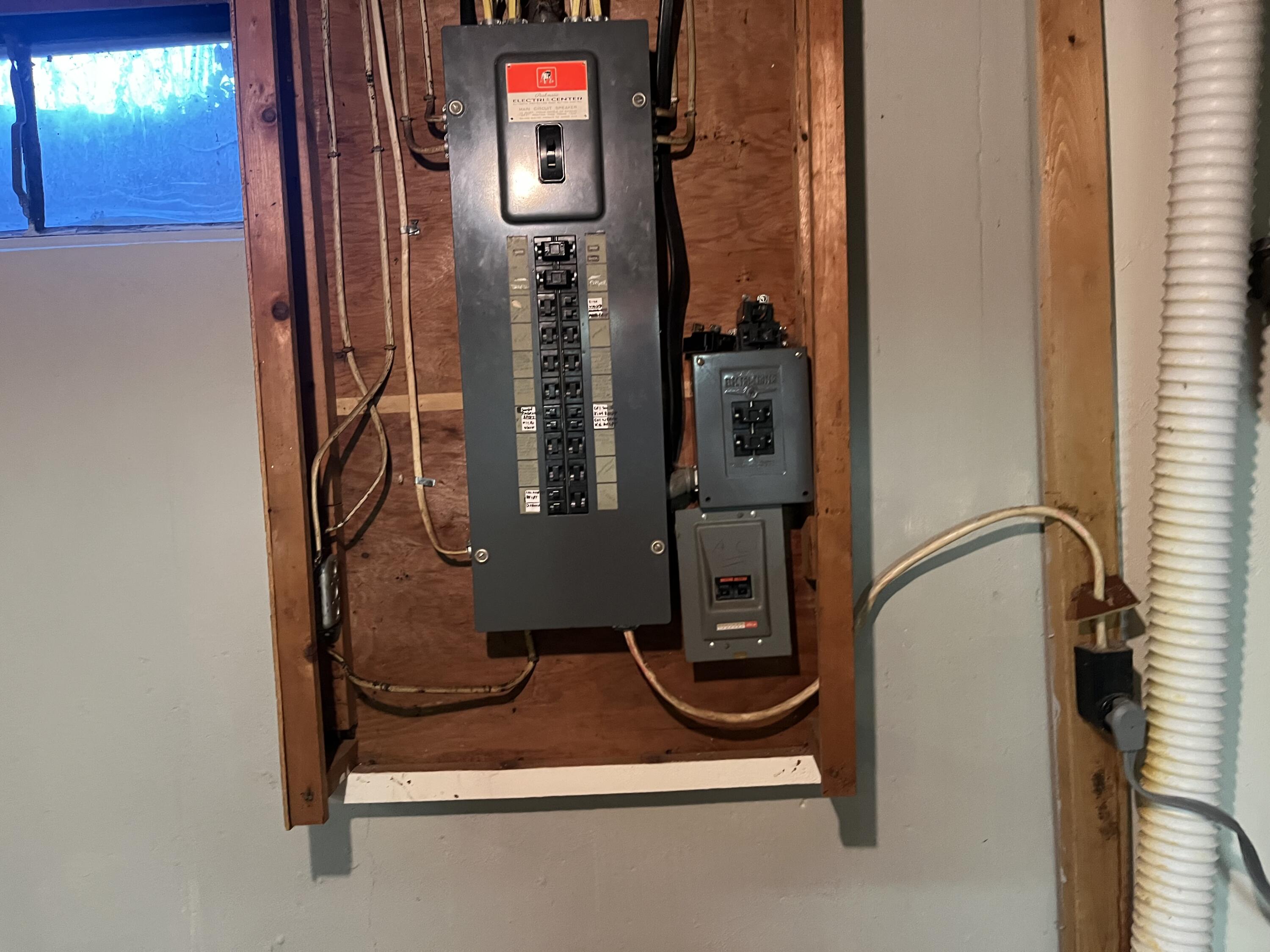 622 Windsor Road, Troy, Ohio 45373