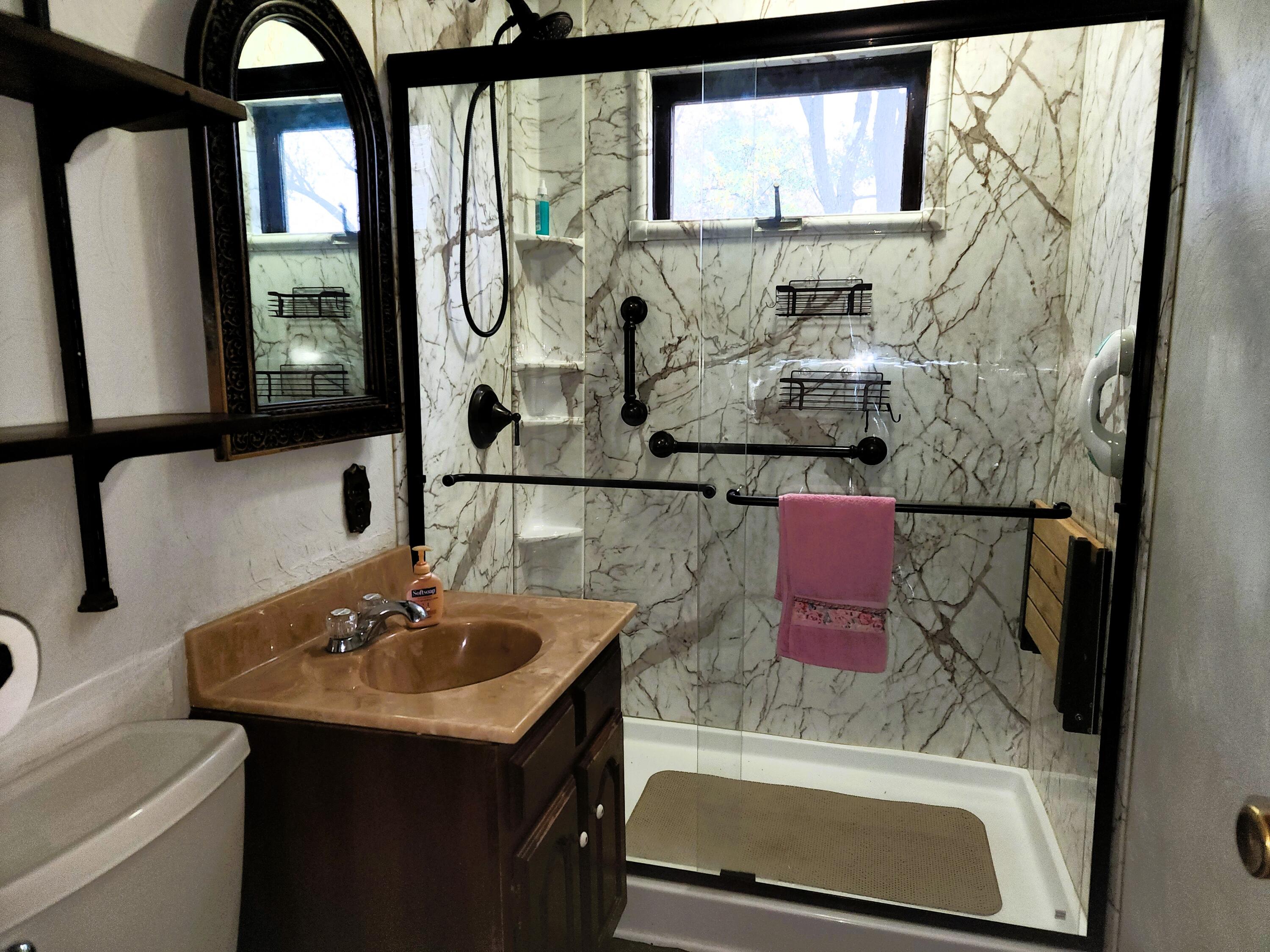 520 Oil Street, Saint Marys, Ohio 45885