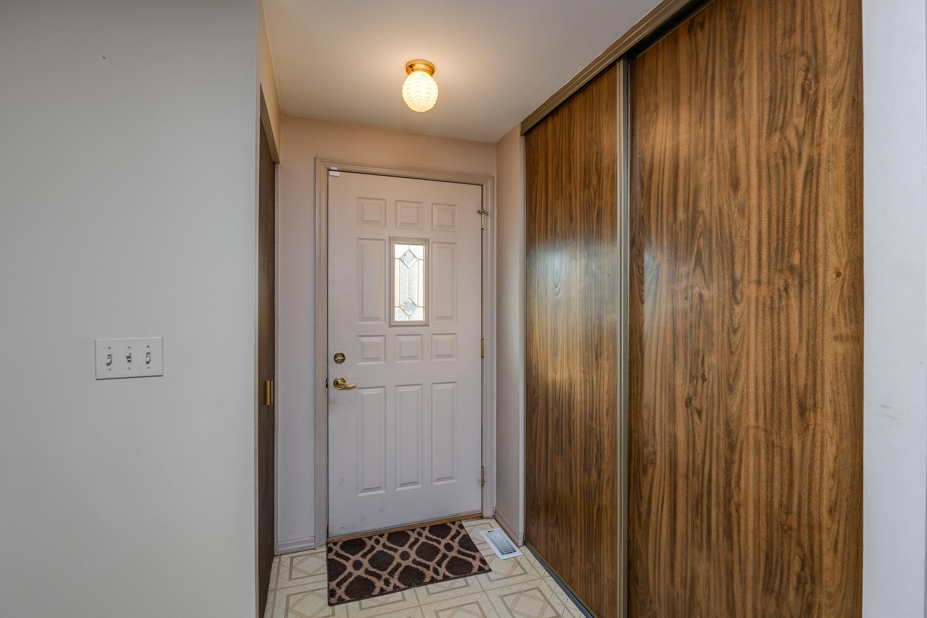 4937 Arrowview Drive, Dayton, Ohio 45424