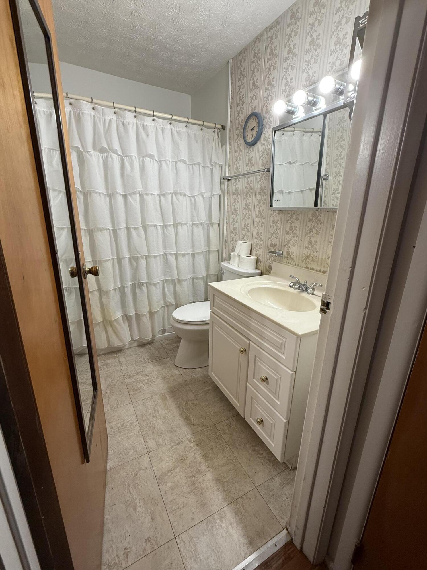 160 Locust Drive, Fairborn, Ohio 45324