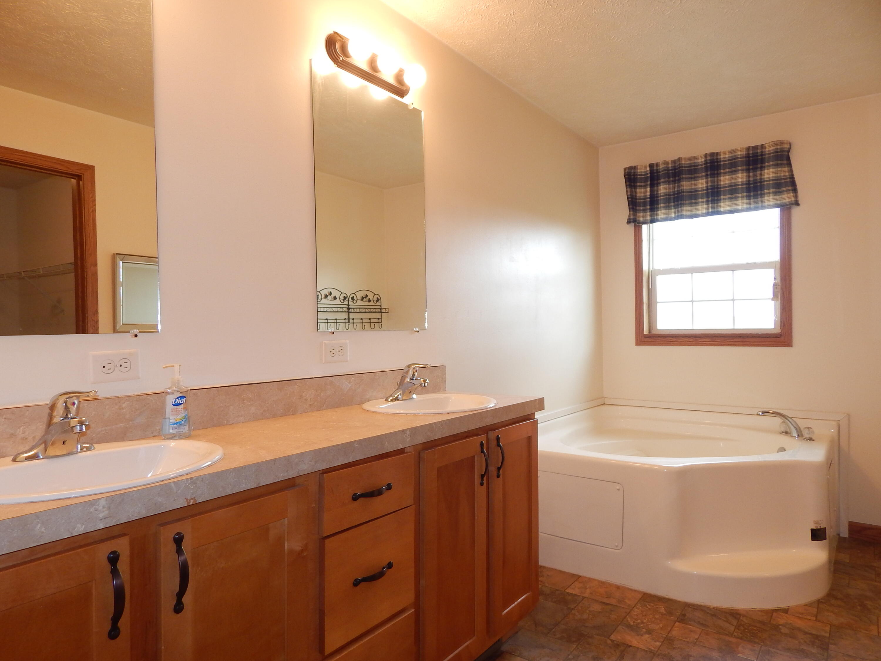 22275 Buckland Holden Road, Wapakoneta, Ohio 45895