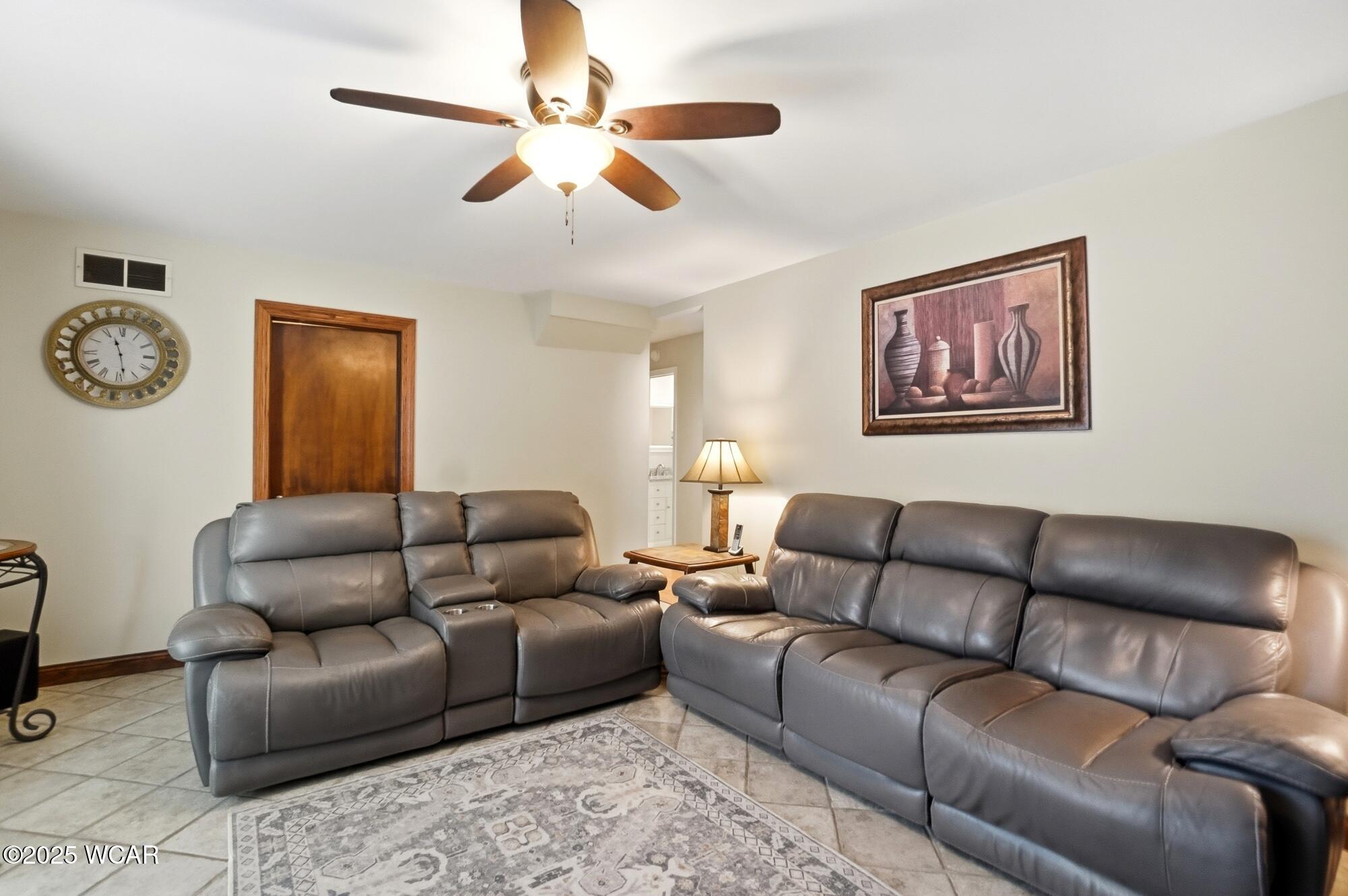 838 Longmeadow Lane, Findlay, Ohio