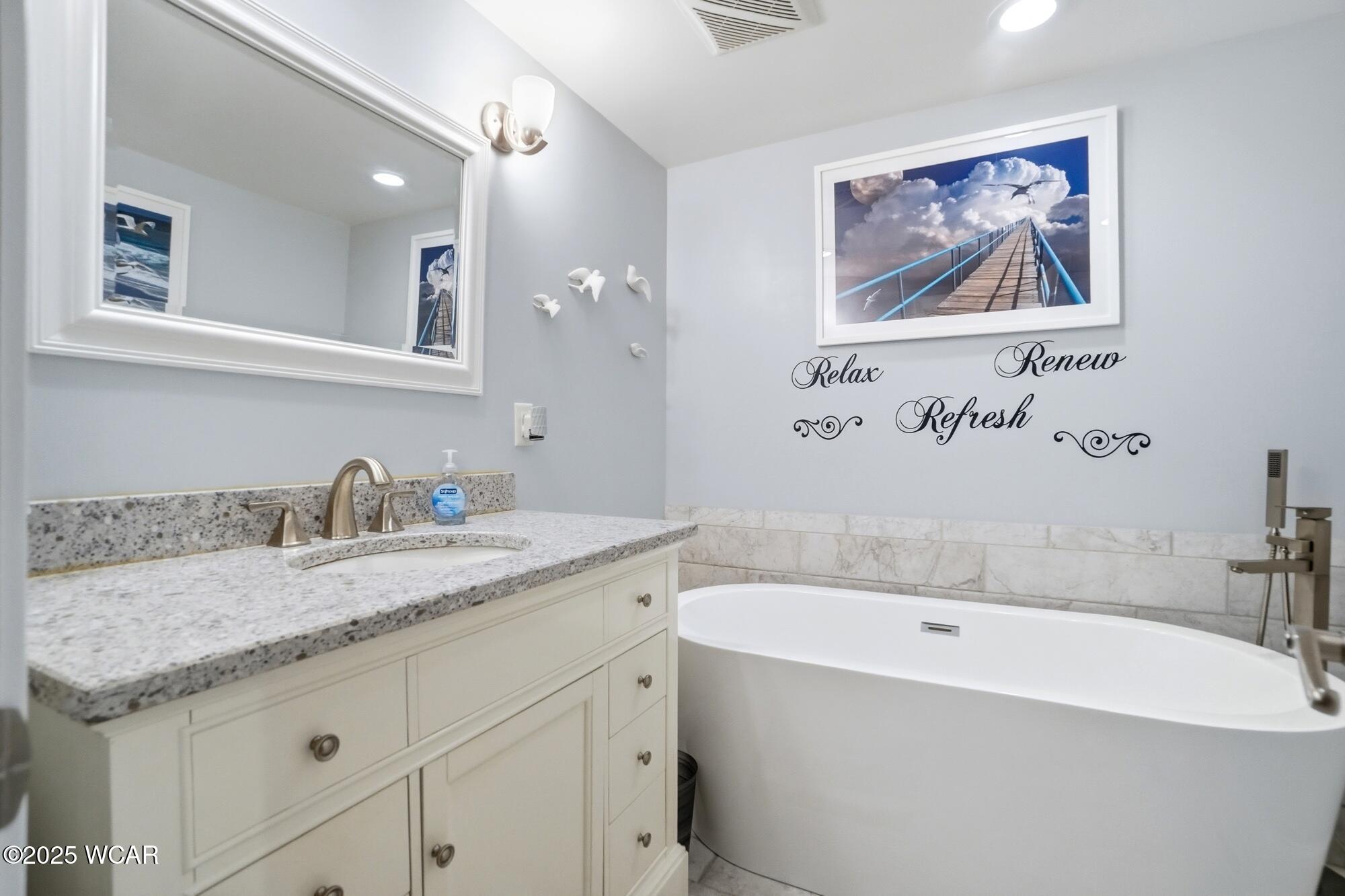 838 Longmeadow Lane, Findlay, Ohio