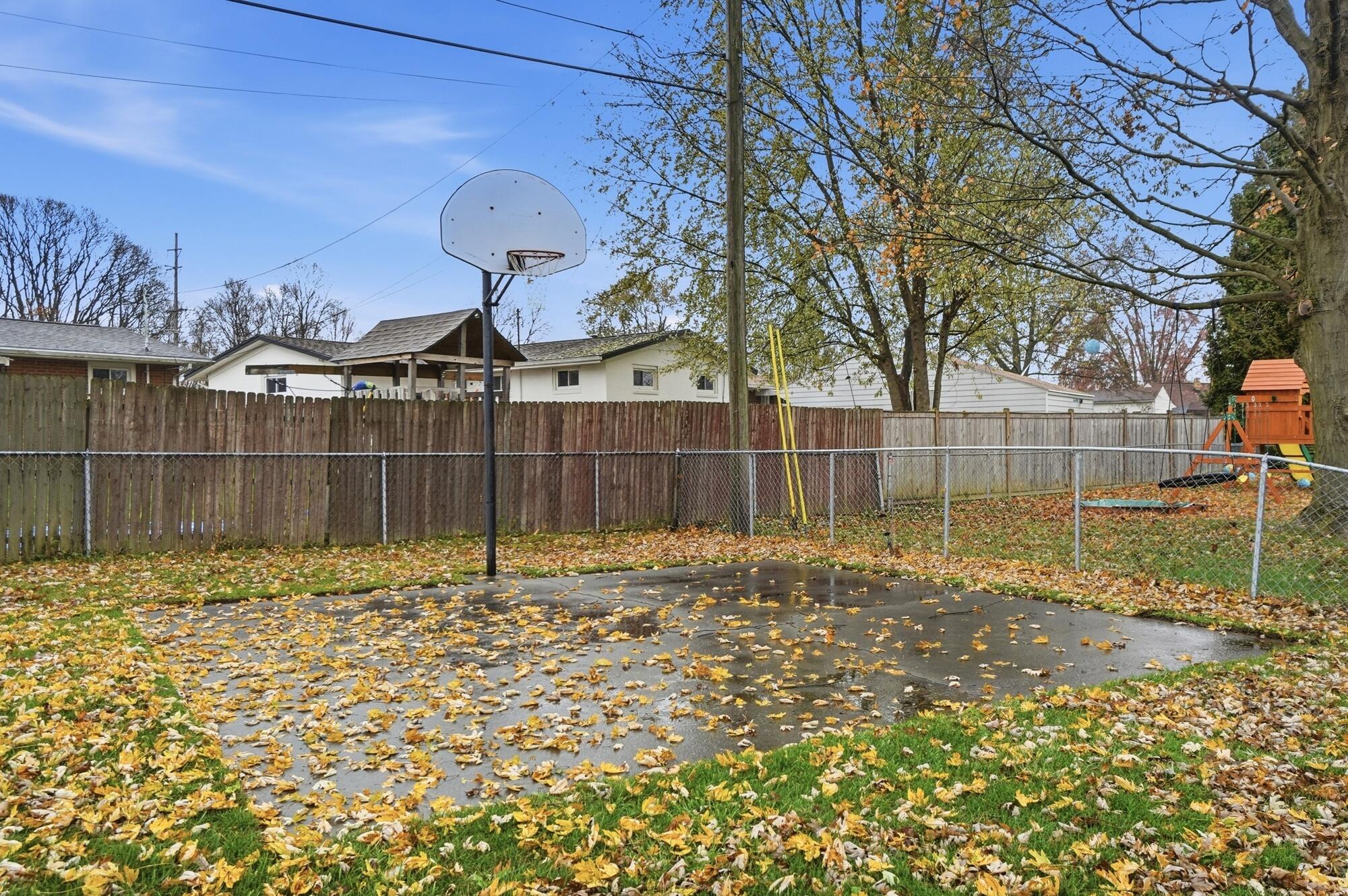 1100 Stanway Avenue, Springfield, Ohio 45503