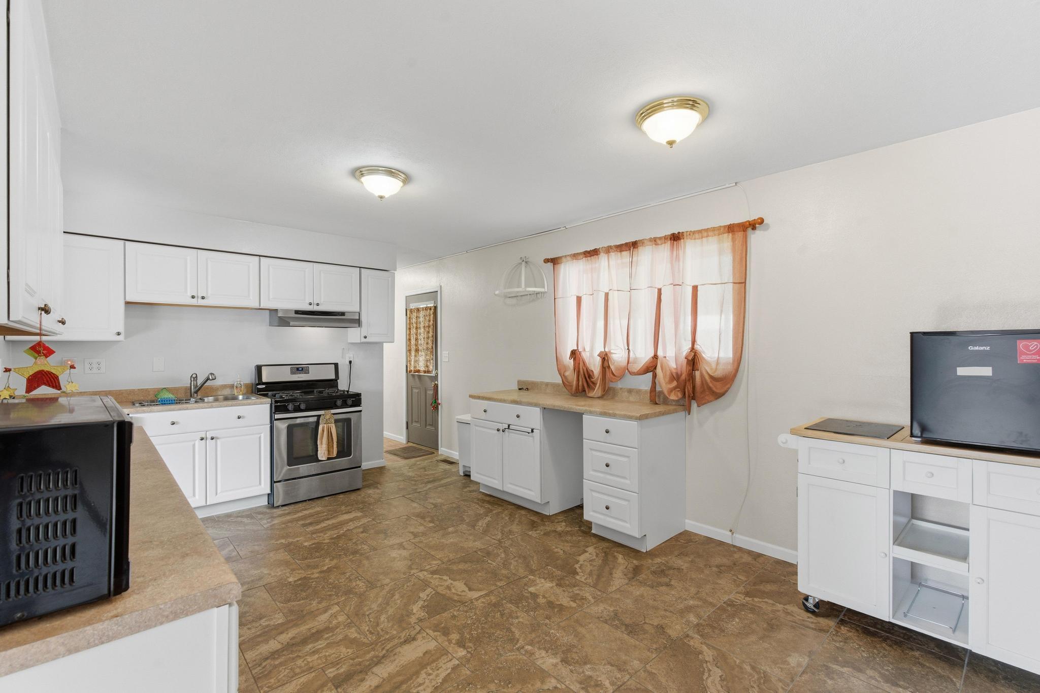 6596 Oak Hill Drive, Enon, Ohio 45323