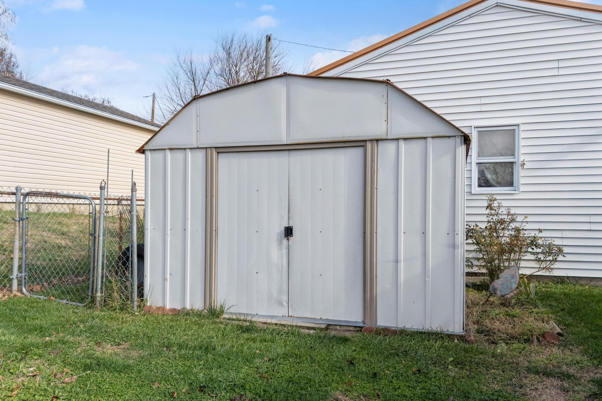 6596 Oak Hill Drive, Enon, Ohio 45323