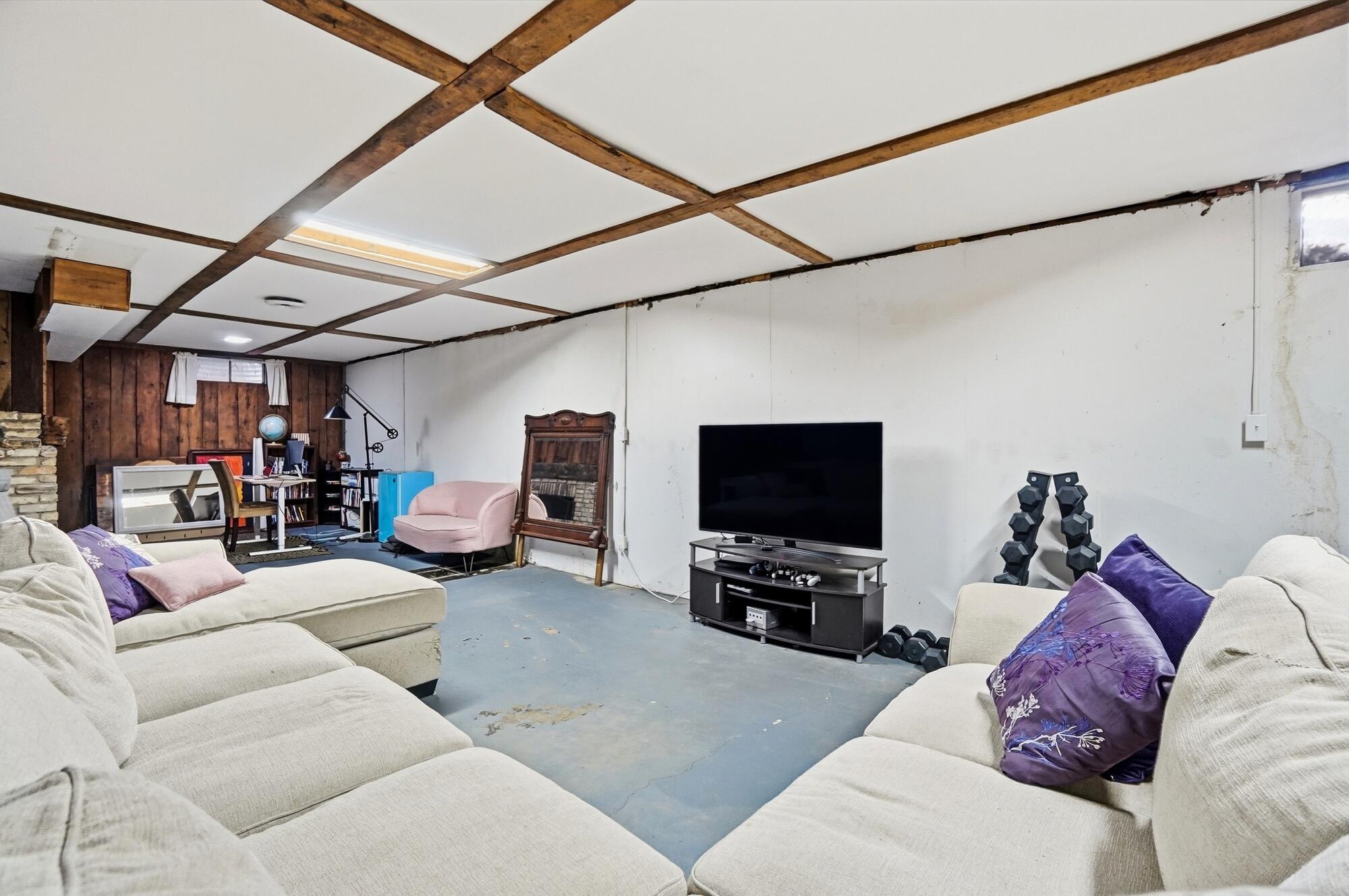 2919 Locust Drive, Springfield, Ohio 45504