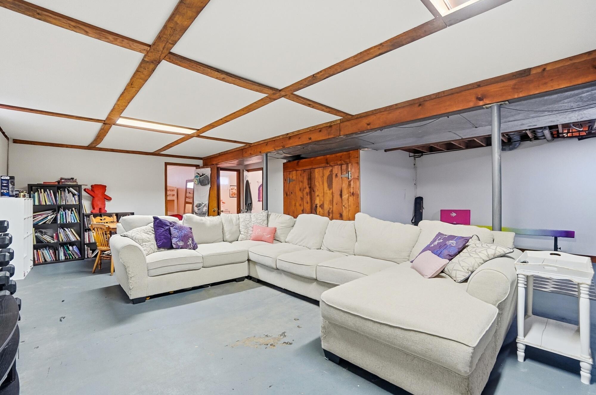 2919 Locust Drive, Springfield, Ohio 45504