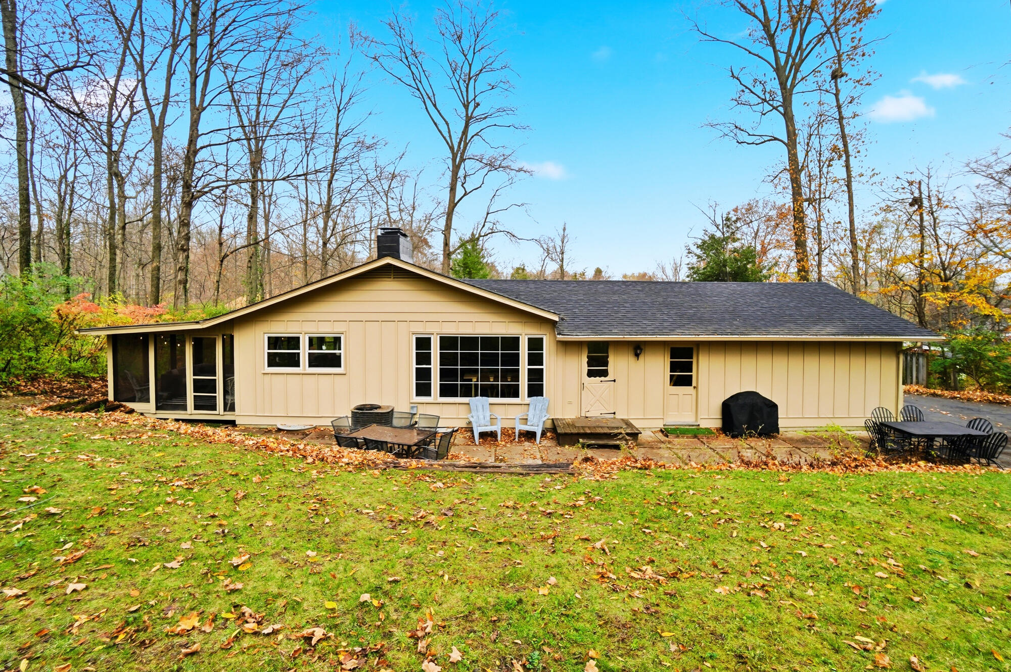 2919 Locust Drive, Springfield, Ohio 45504