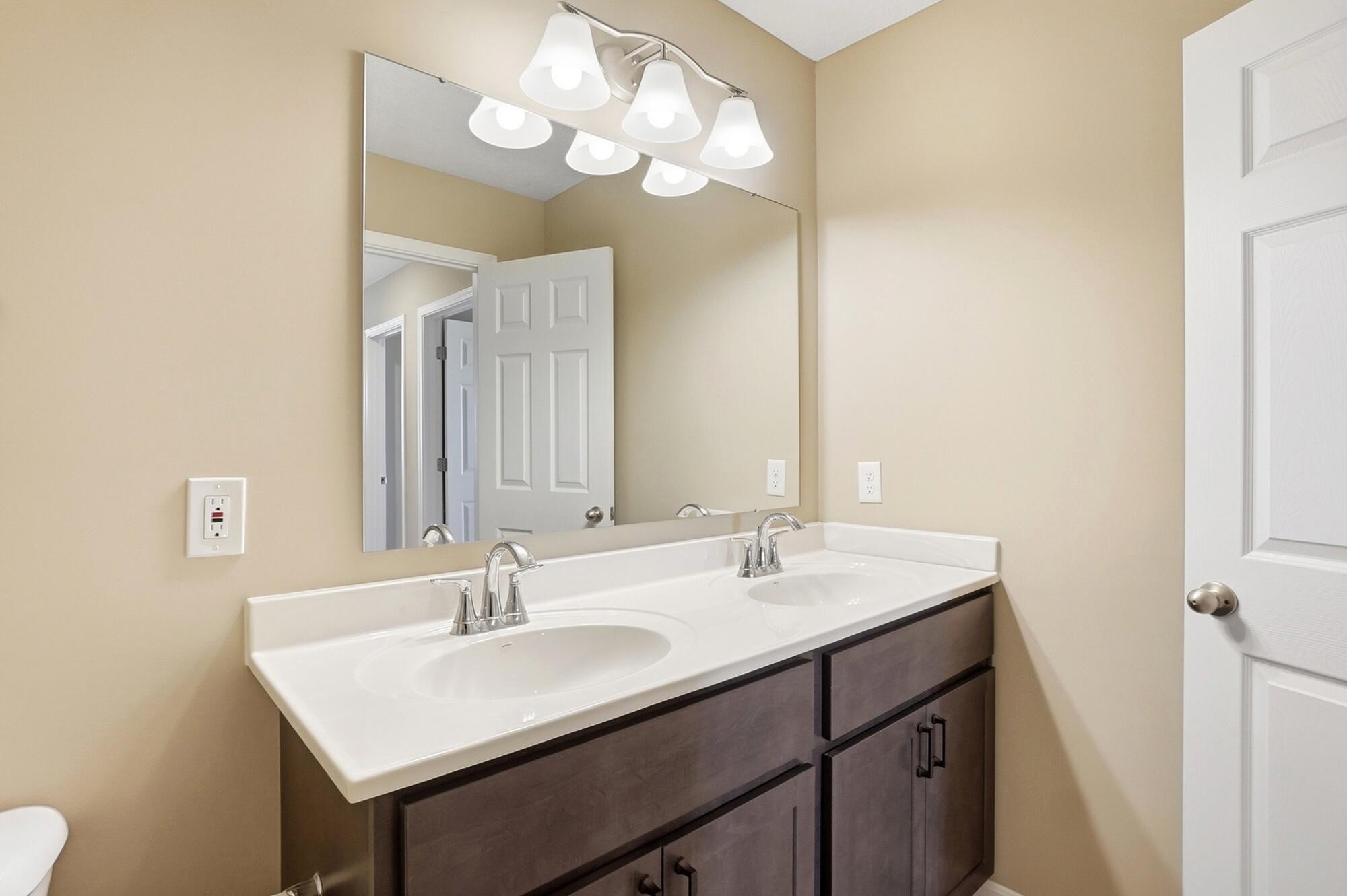 1239 Eagleton Boulevard, London, Ohio 43140