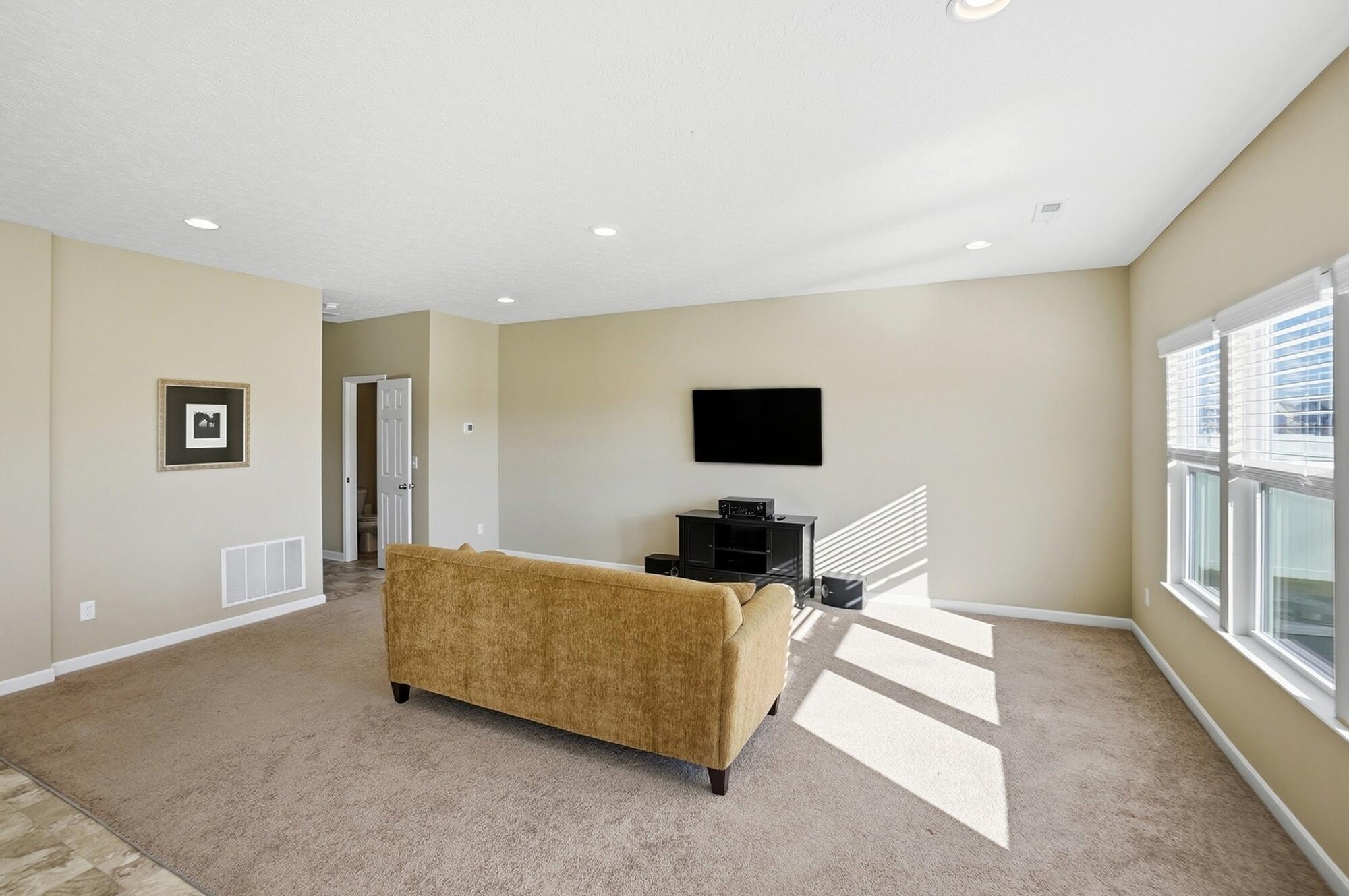 1239 Eagleton Boulevard, London, Ohio 43140